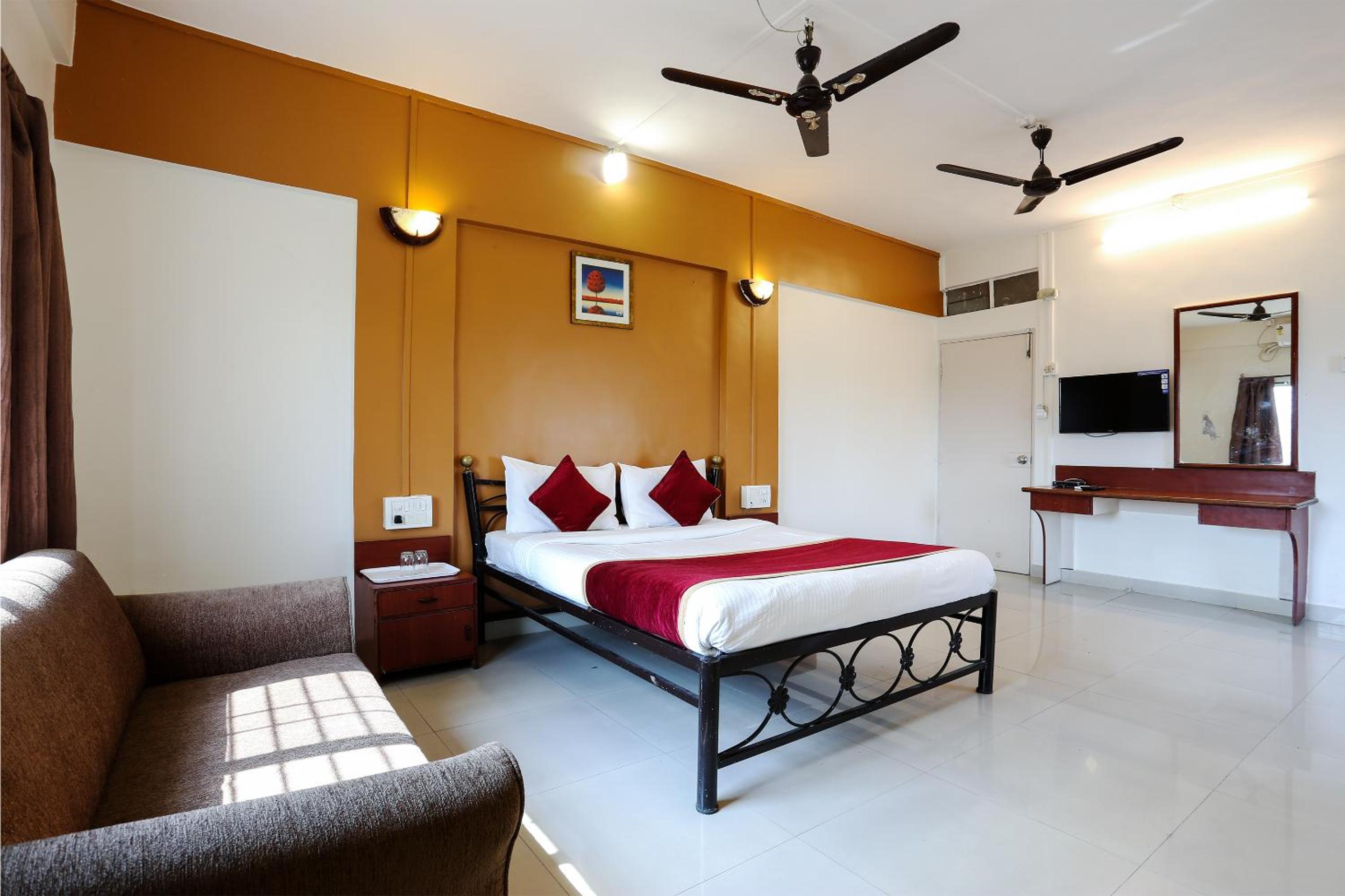 Deluxe Room - Photo 1
