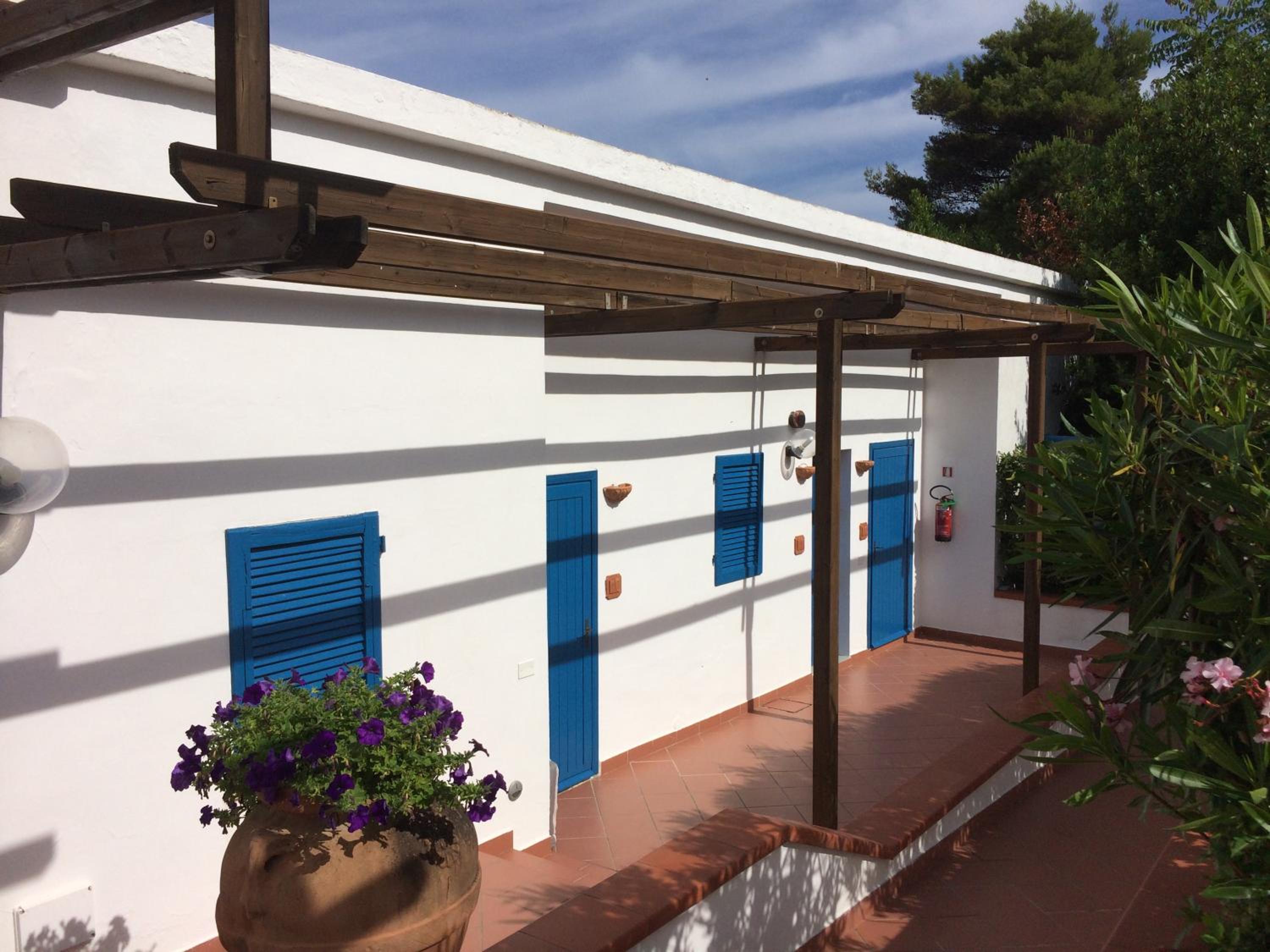 Classic Double or Twin Room with Sea View photo 3