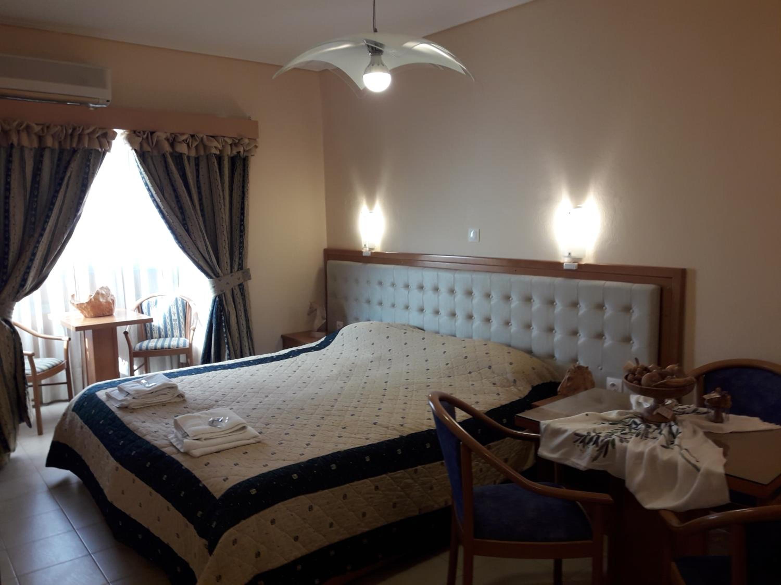 Double Room - Photo 6