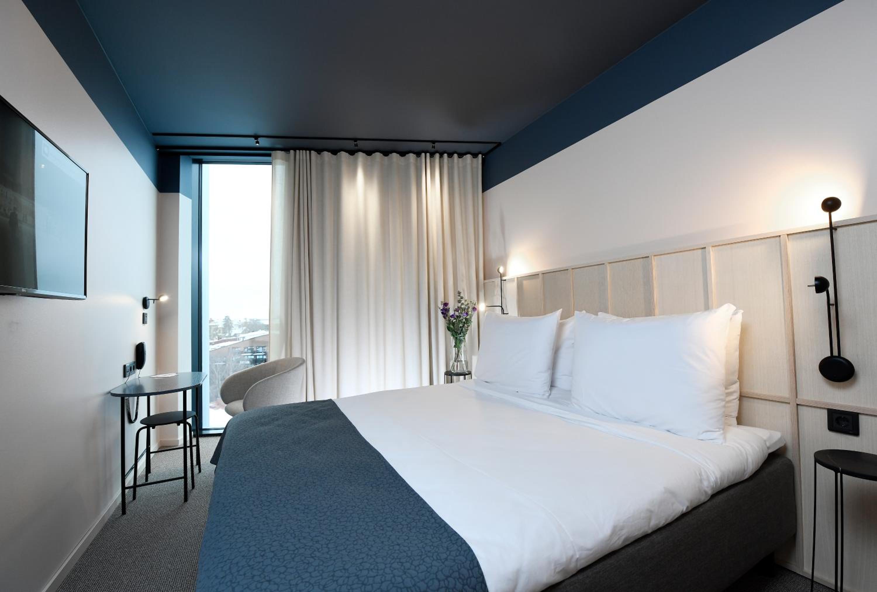Superior King Room - Non-Smoking photo 3