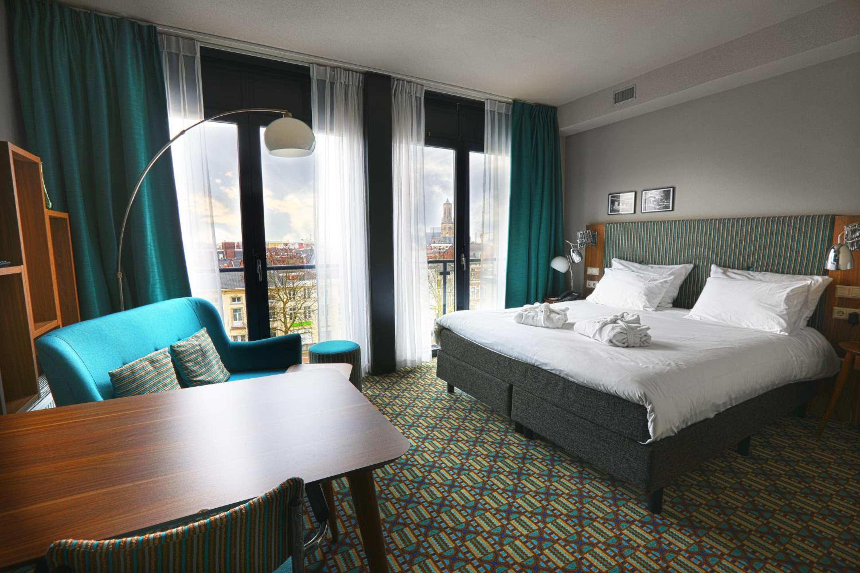 Fabulous Superior King Room with City Spa Access