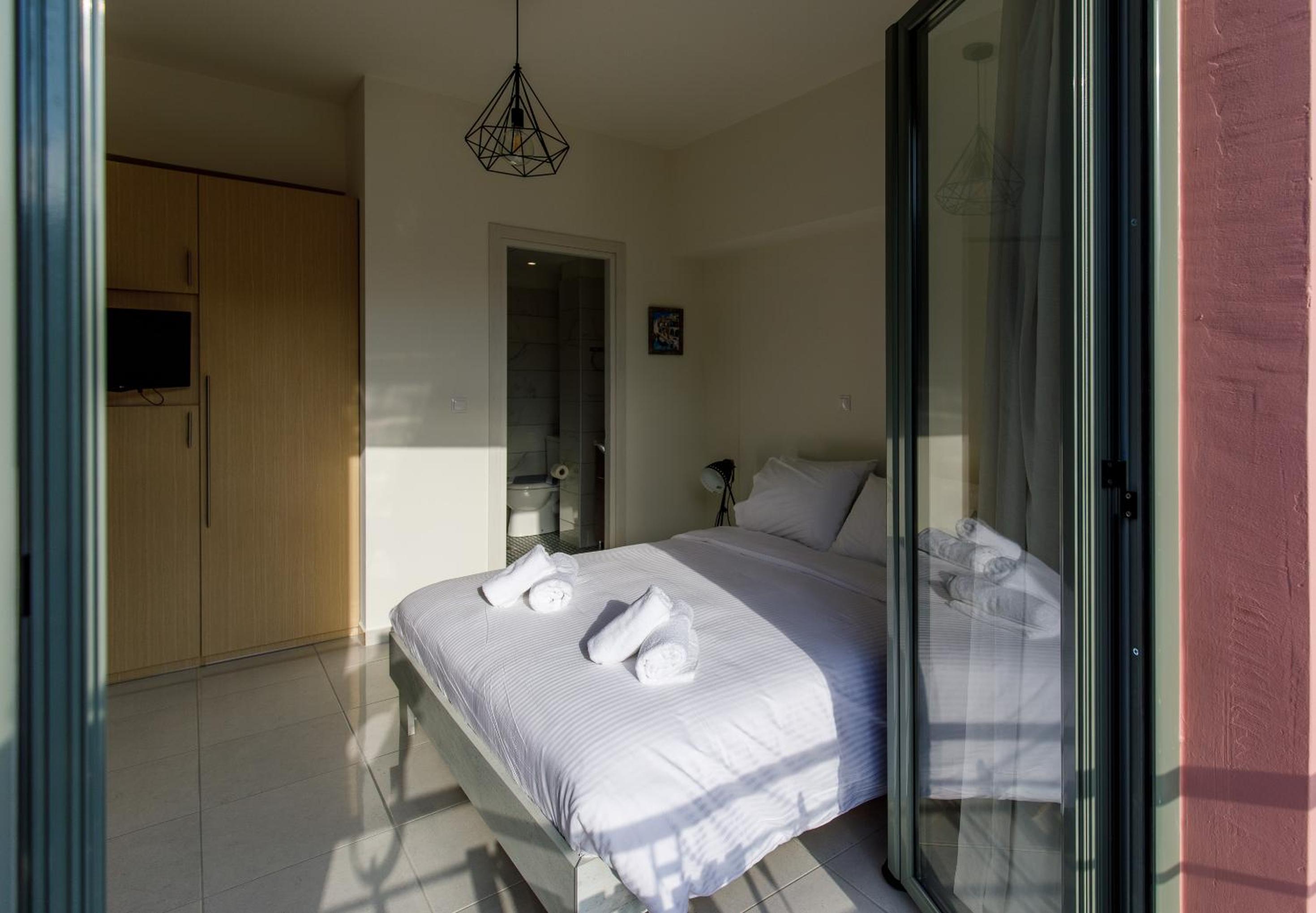 Apartment with Balcony photo 1