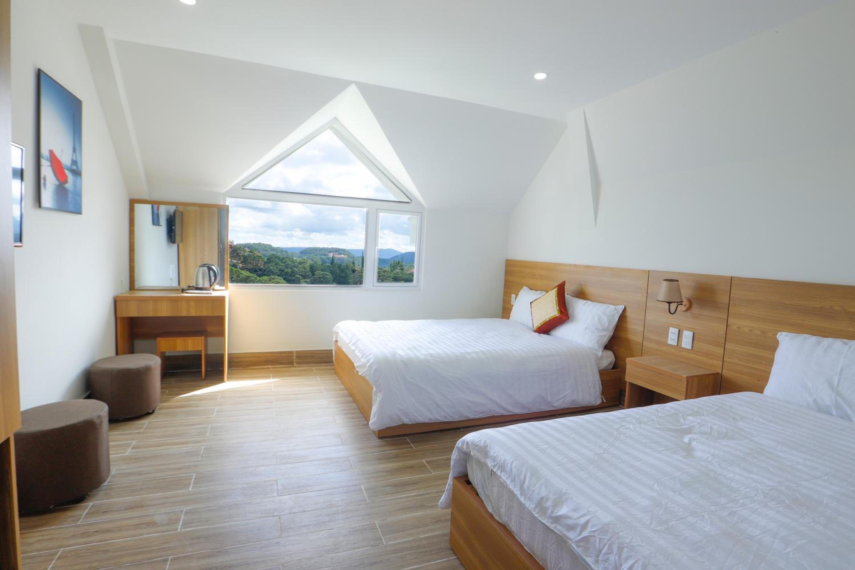 Quadruple Room with Mountain View