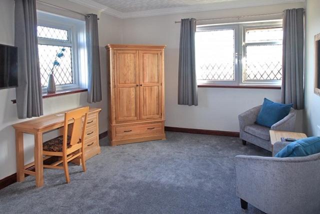 Suite - Photo 3