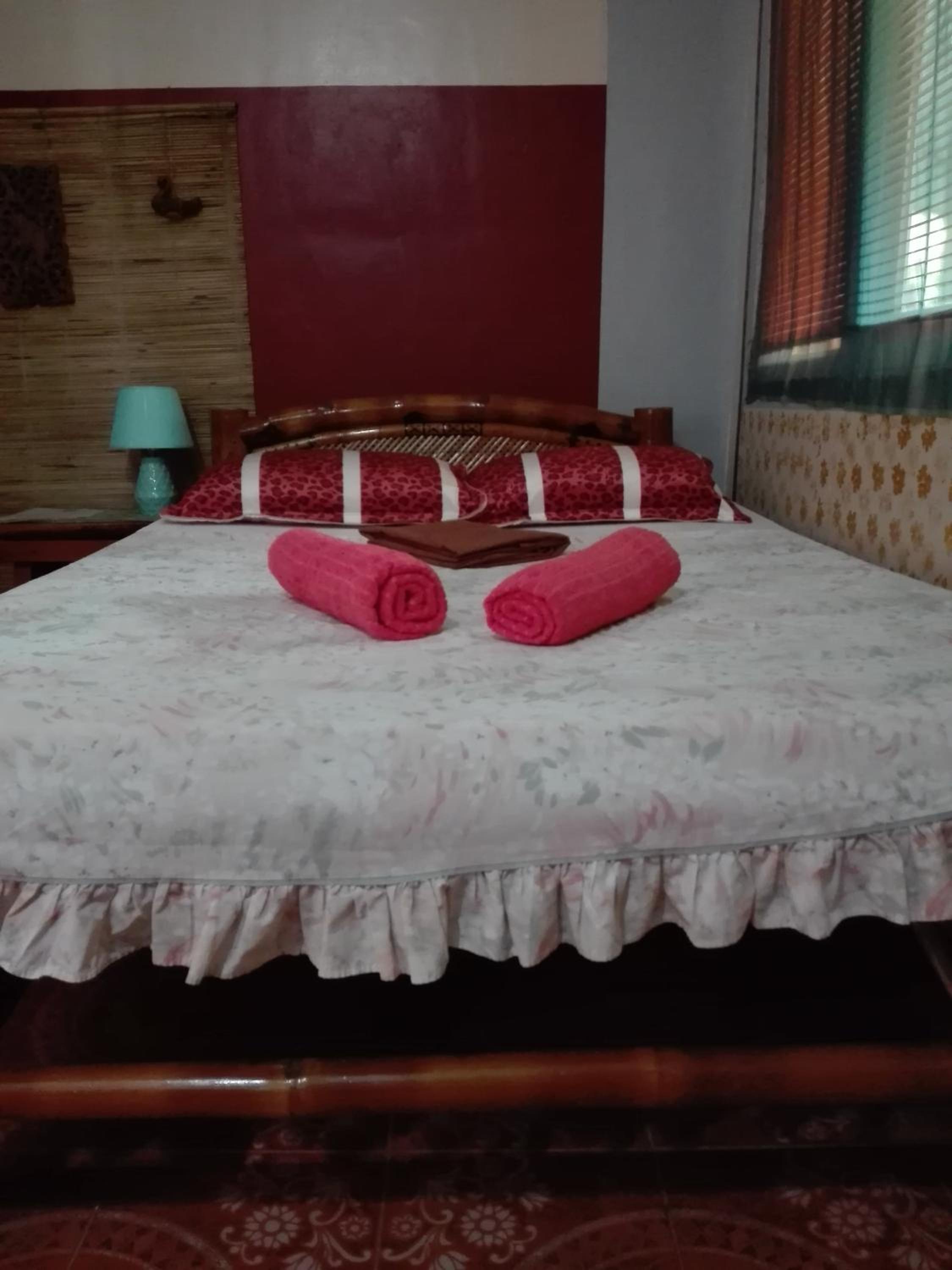 Double Room with Private Bathroom - Photo 9