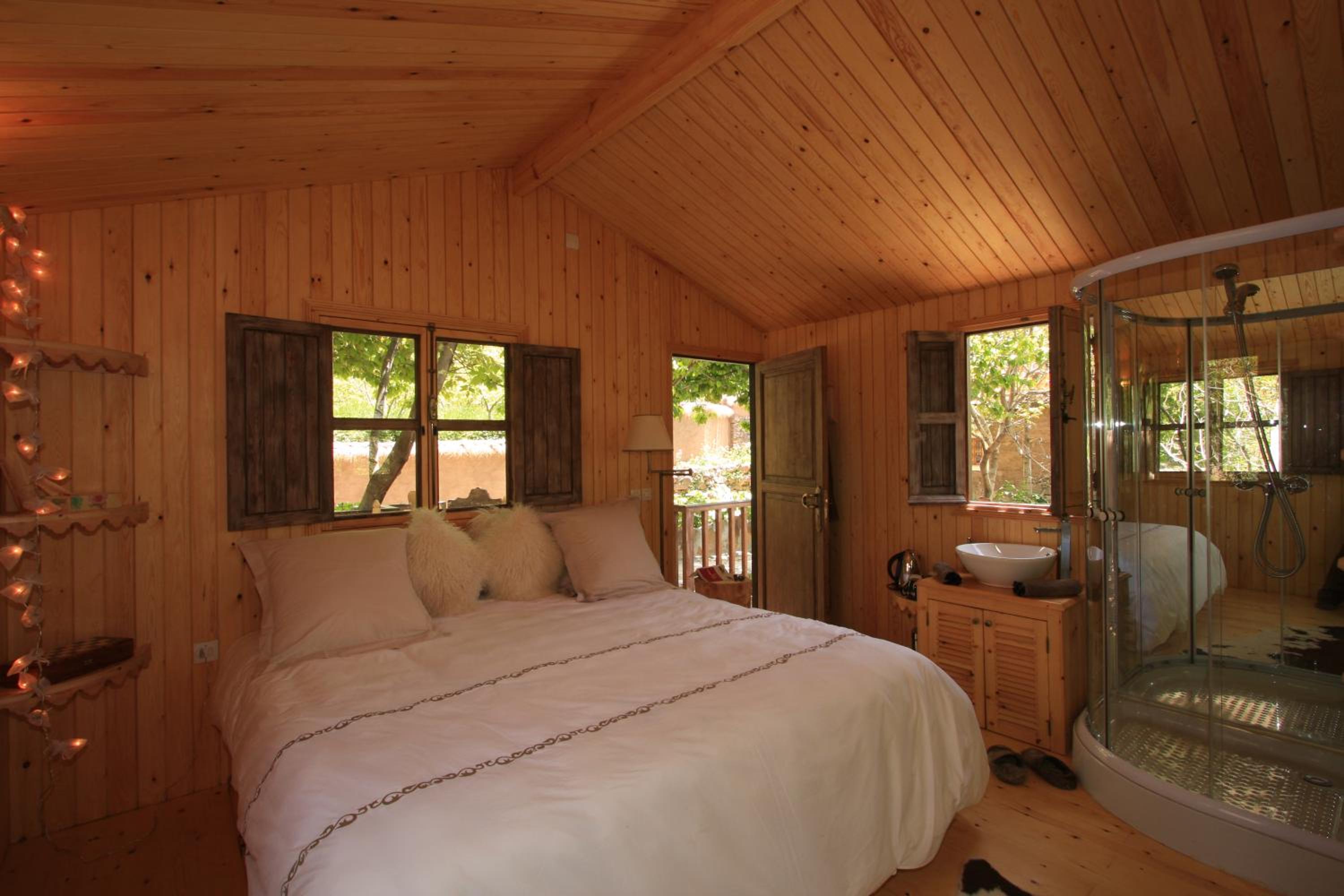 Superior Chalet - Photo 2
