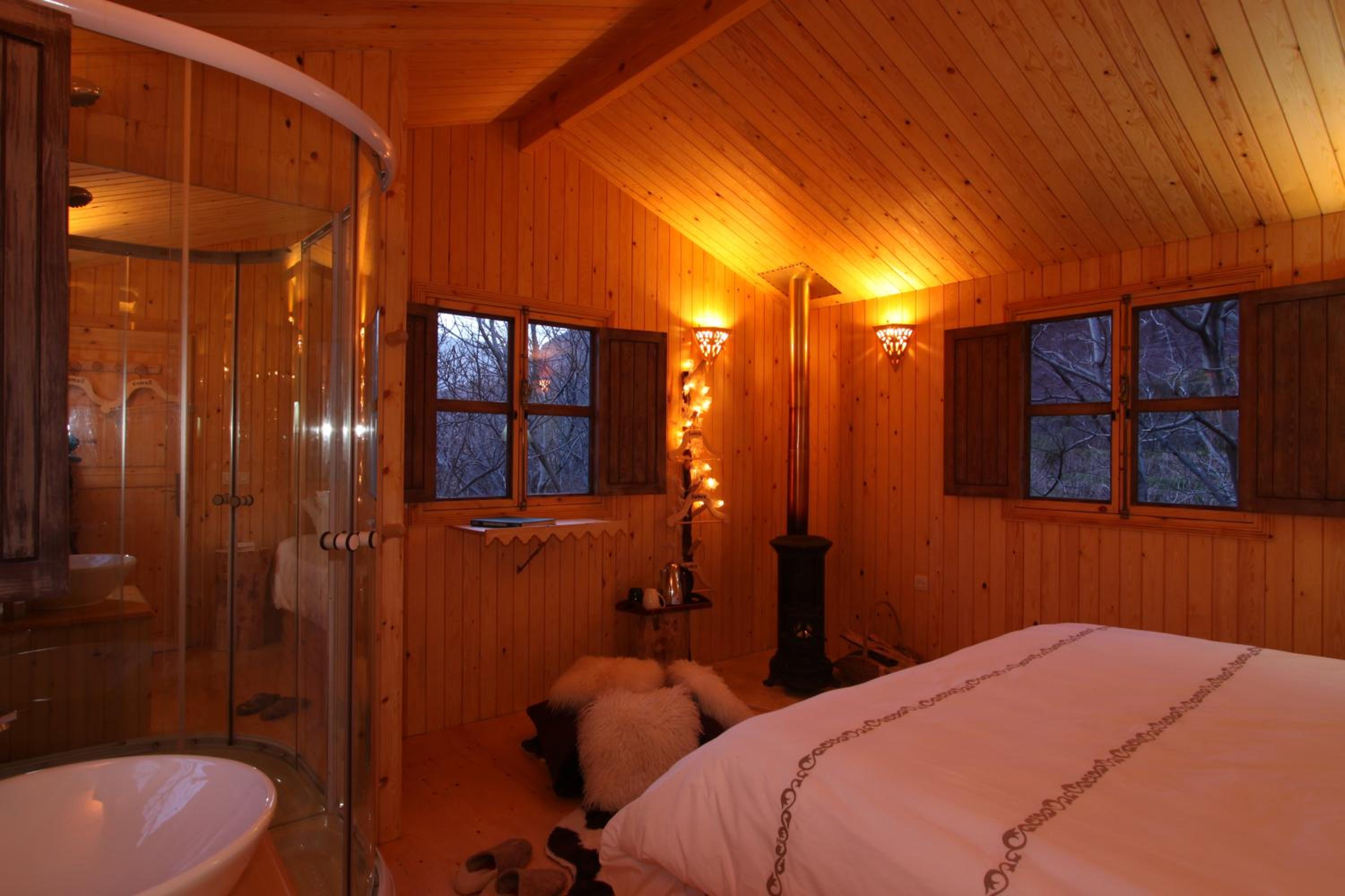 Superior Chalet - Photo 1