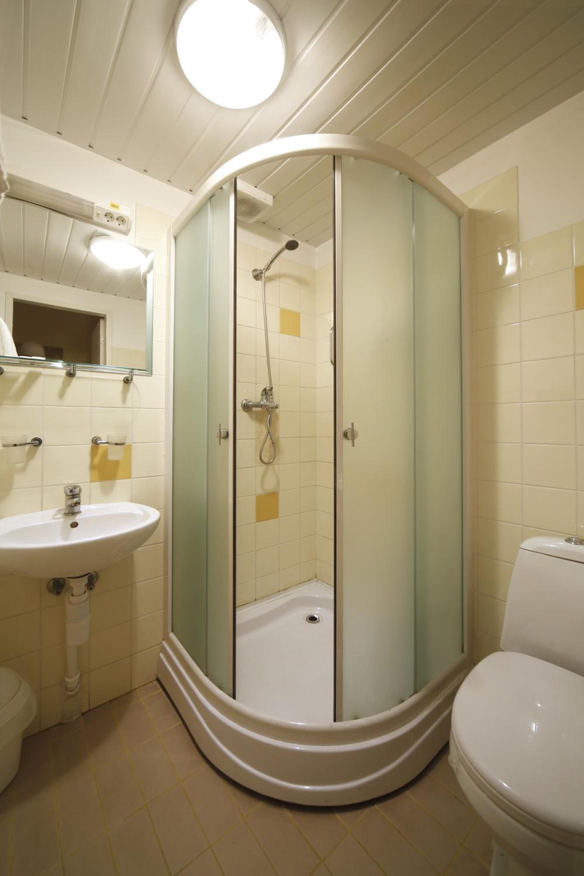 Economy Double Room photo 3
