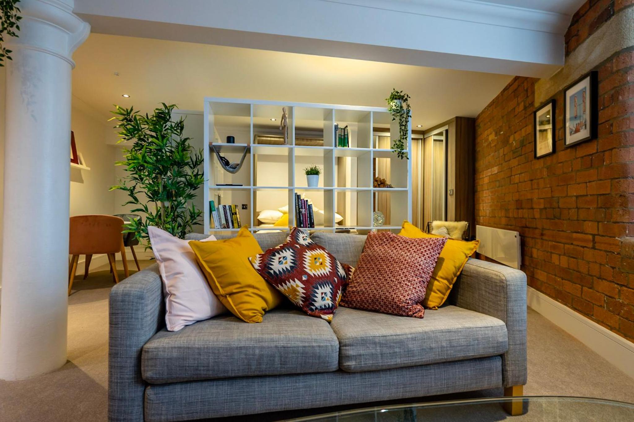 King Studio with Sofa Bed