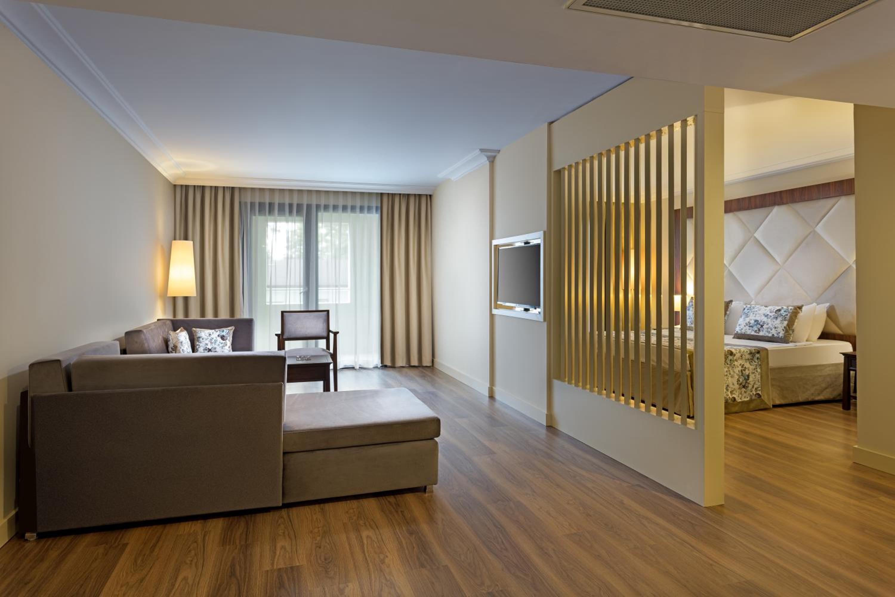 Junior Suite Superior (4 Adults) - Ultra All Inclusive