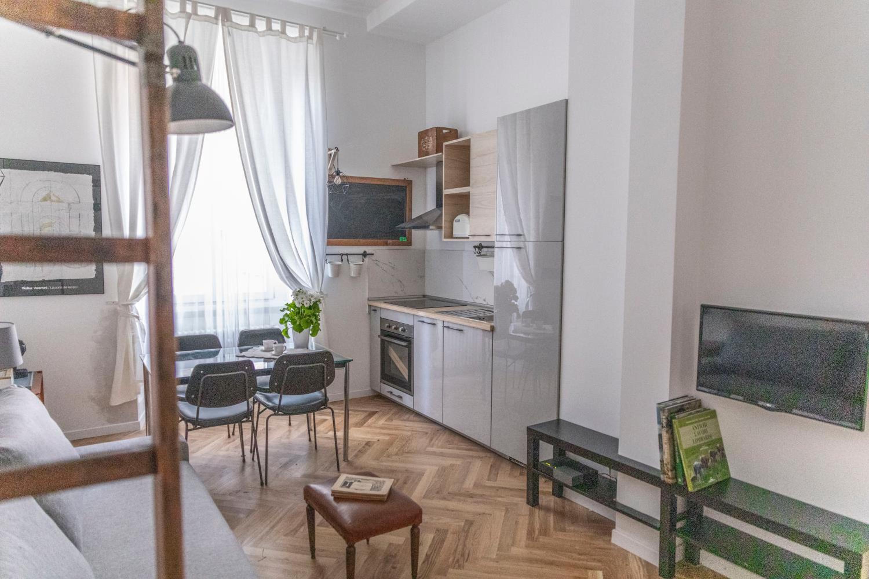 One-Bedroom Apartment