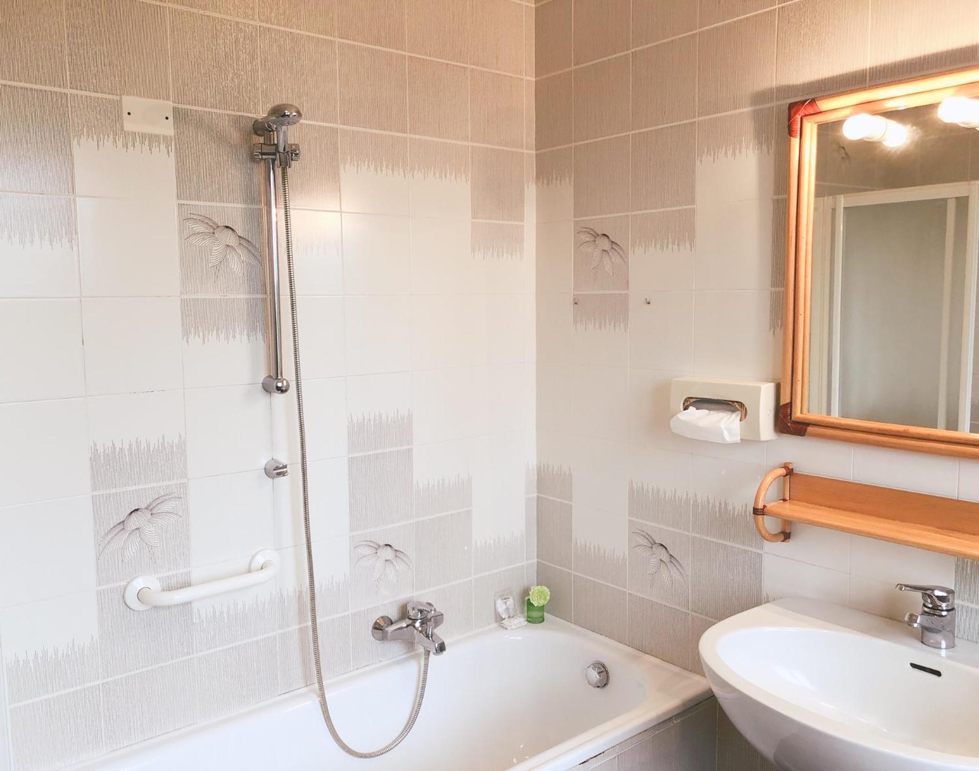 Deluxe Double Room - Photo 6