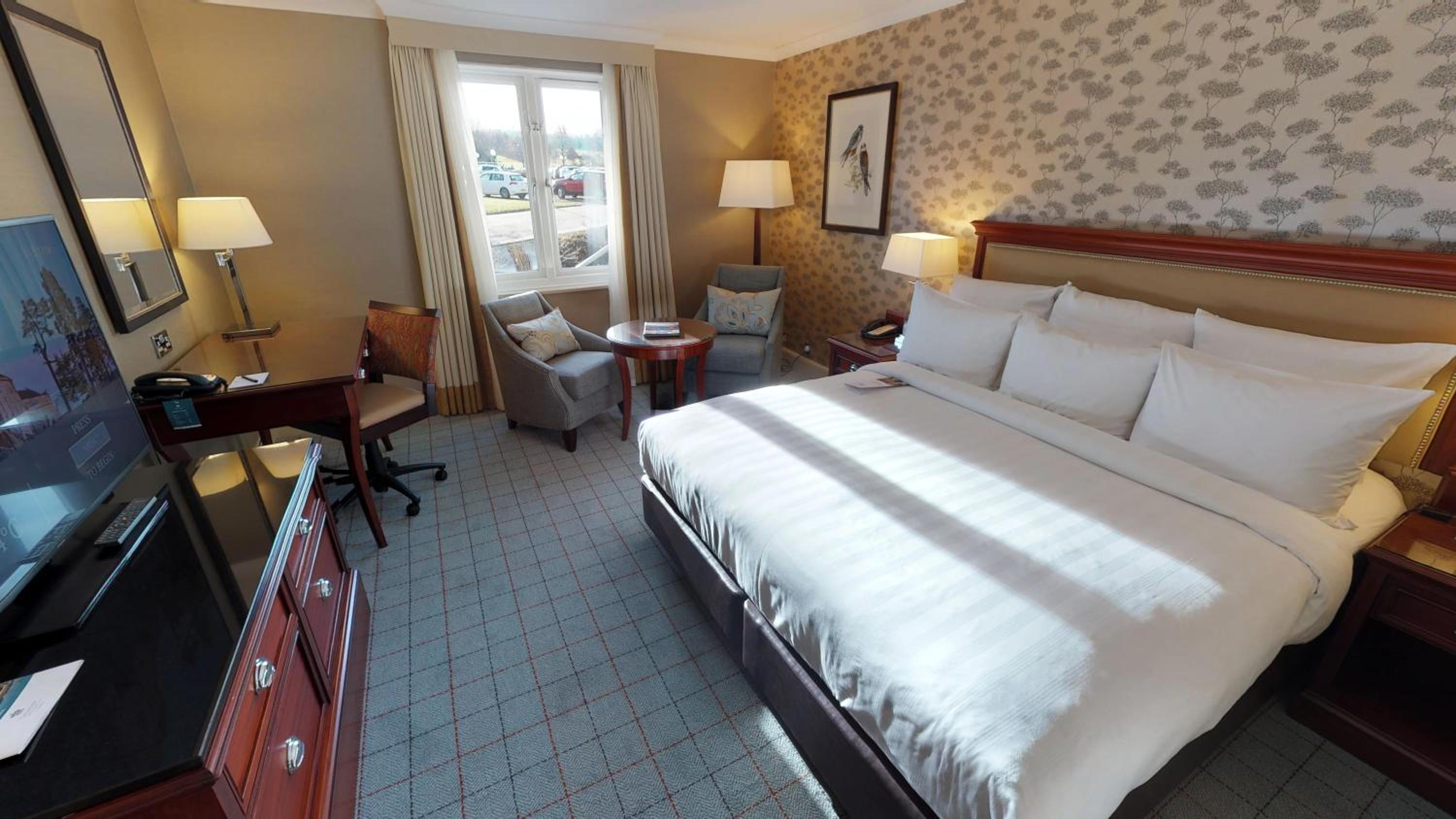 Deluxe King Room