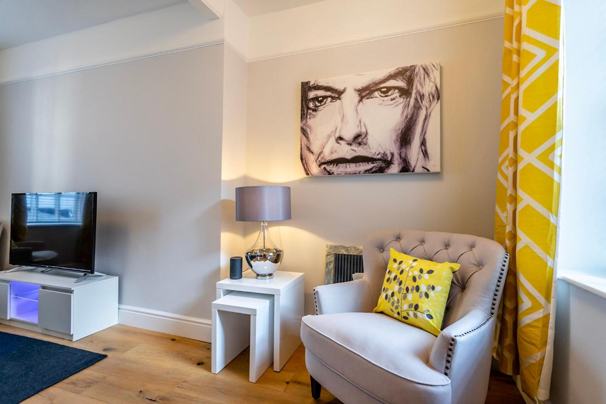 Two-Bedroom Apartment - Photo 4