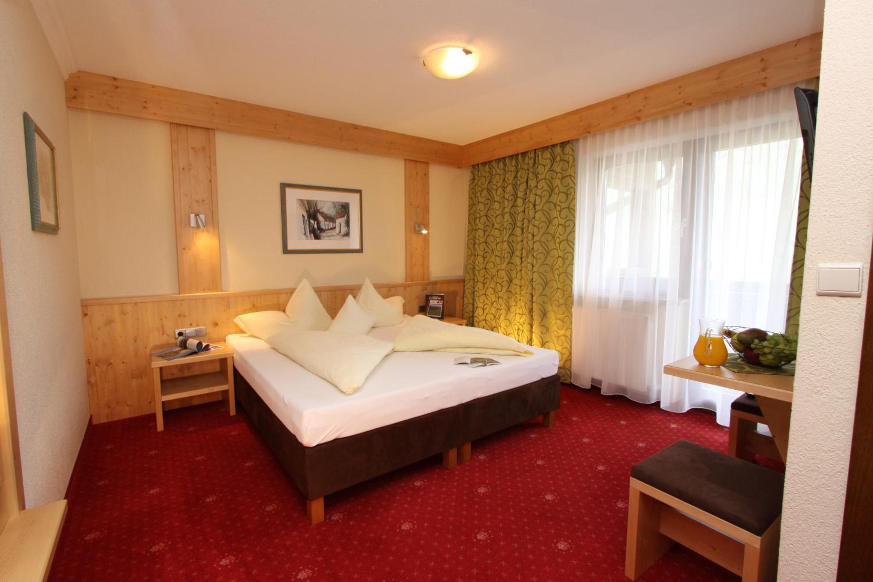 Two-Bedroom Apartment with Balcony (4 Adults)