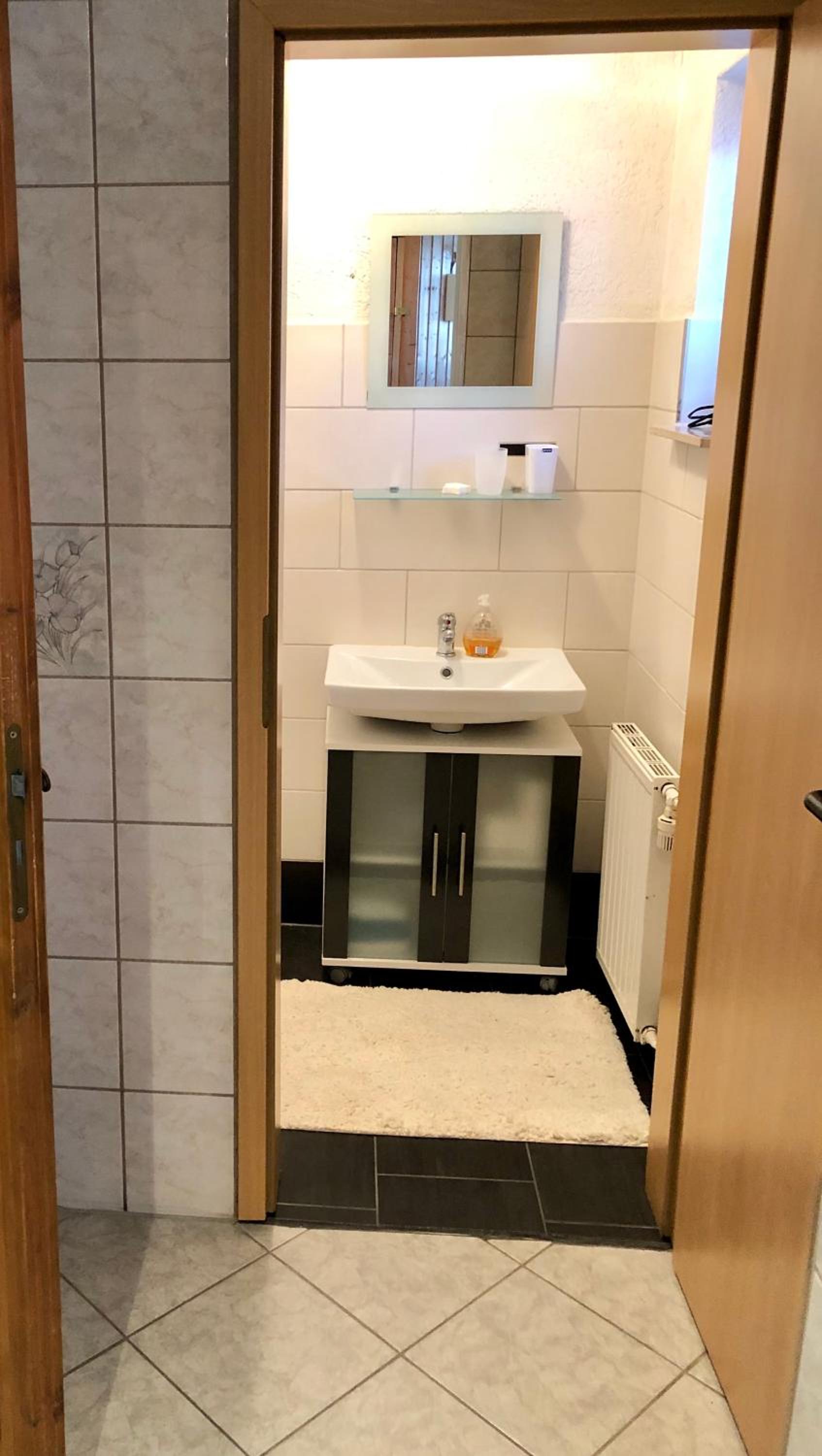 Apartment with Sauna - Photo 23