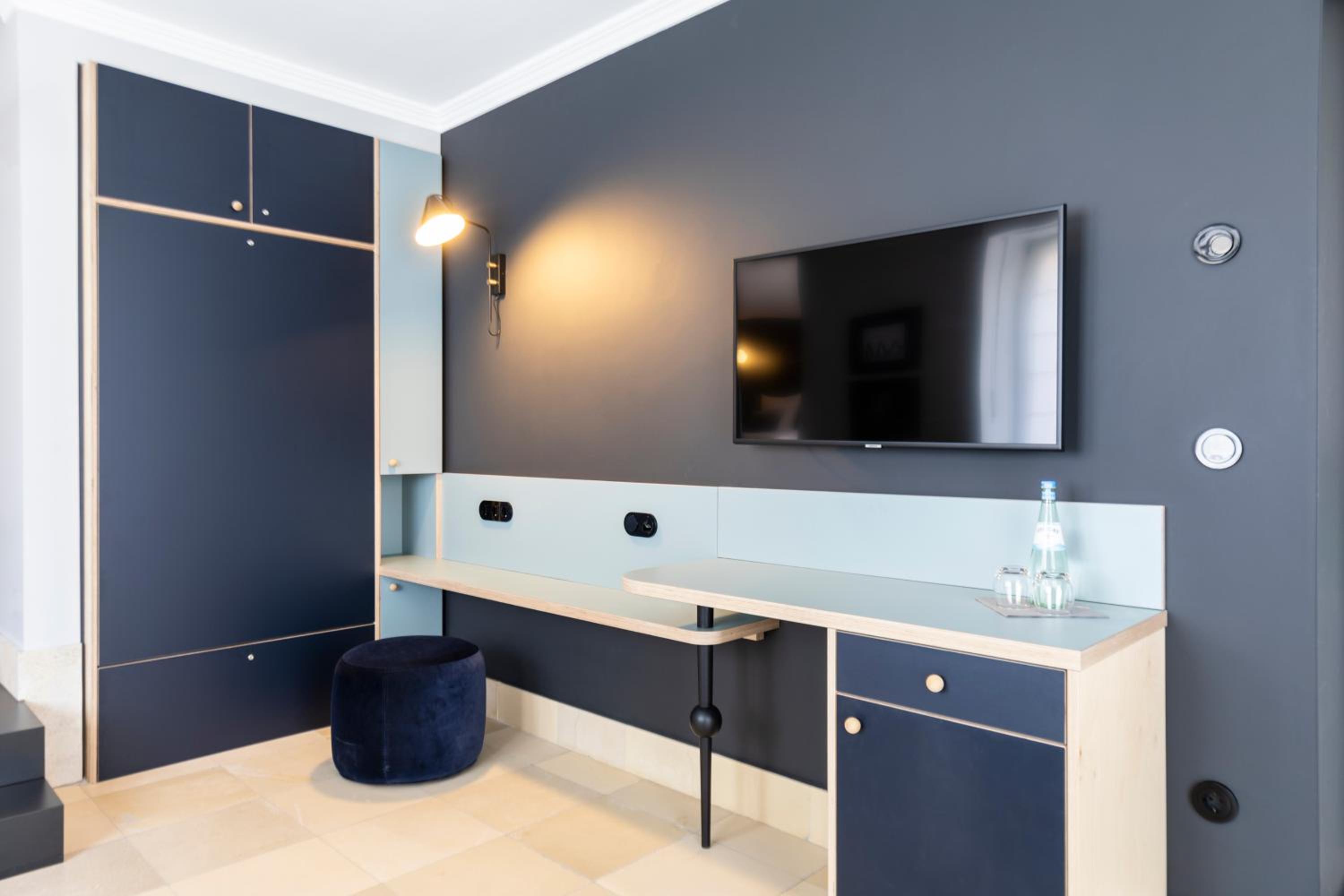 Suite - Photo 4