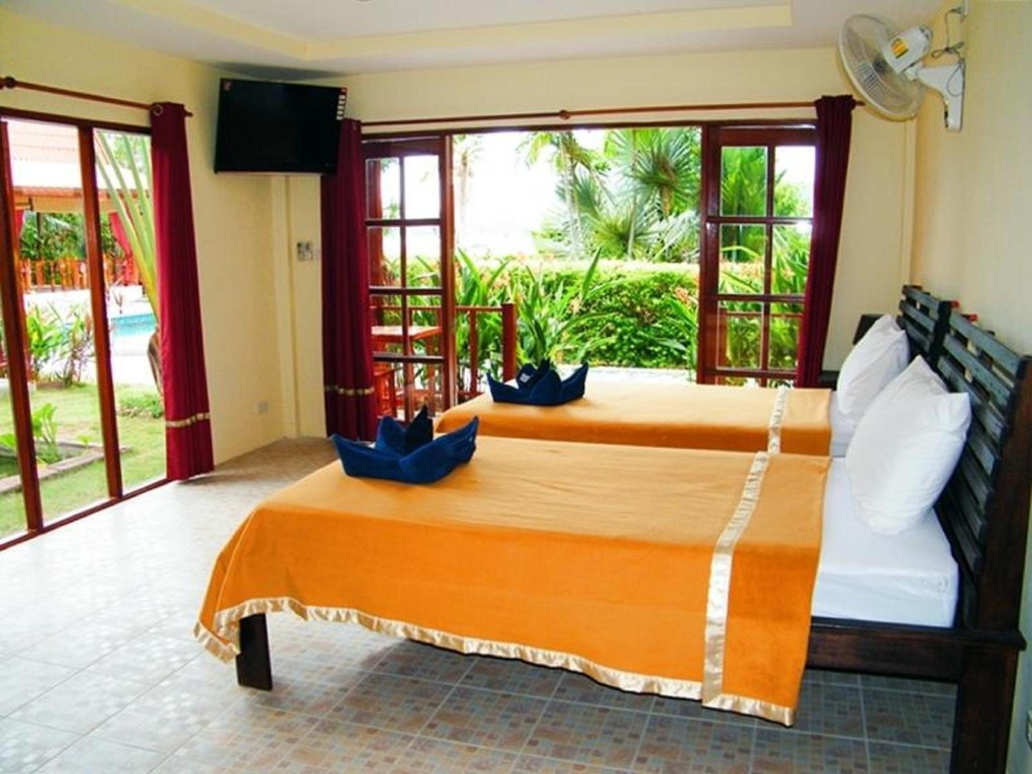 Family Bungalow with Garden View photo 3