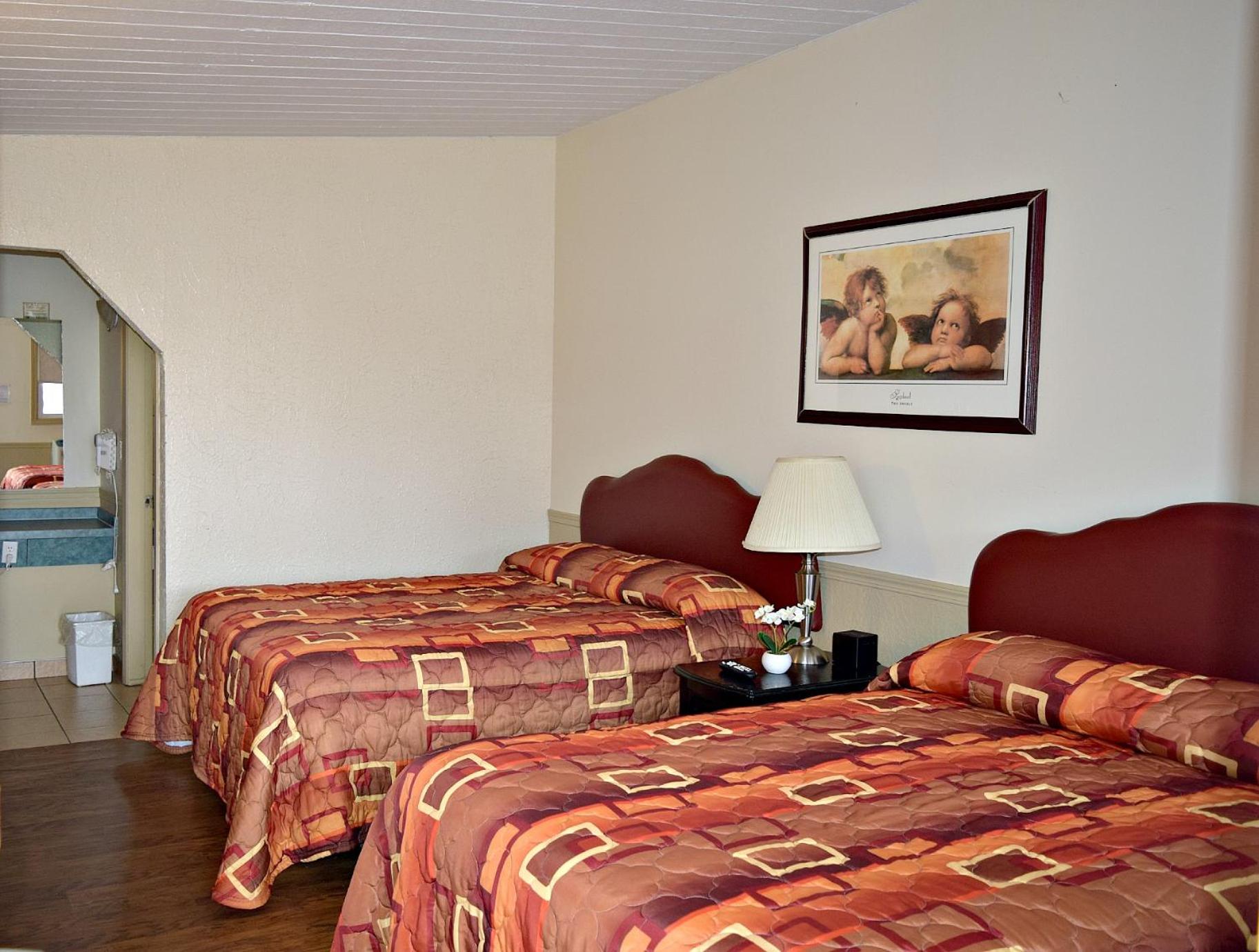 Double Room with Two Double Beds photo 1