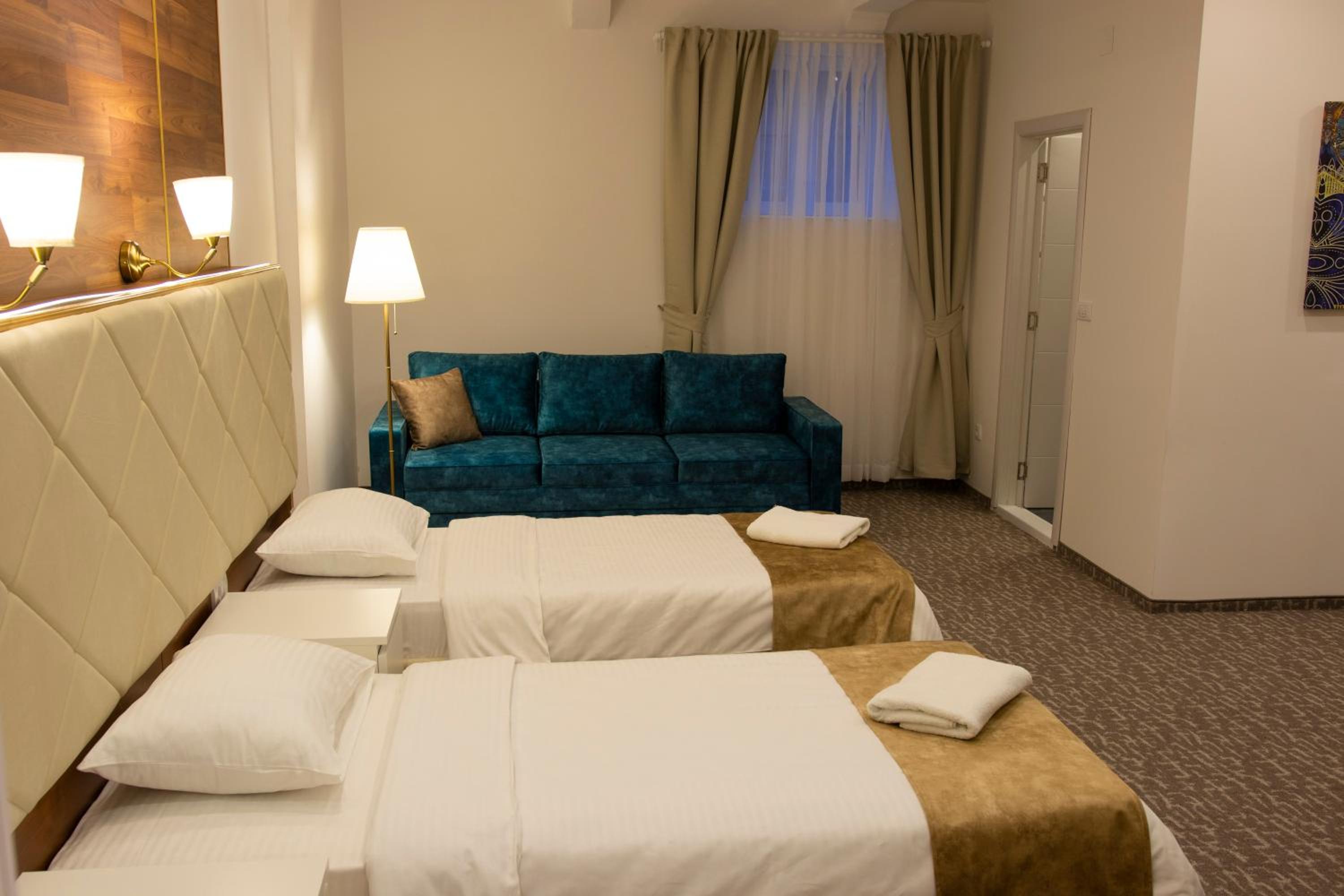 Family Suite - Photo 19