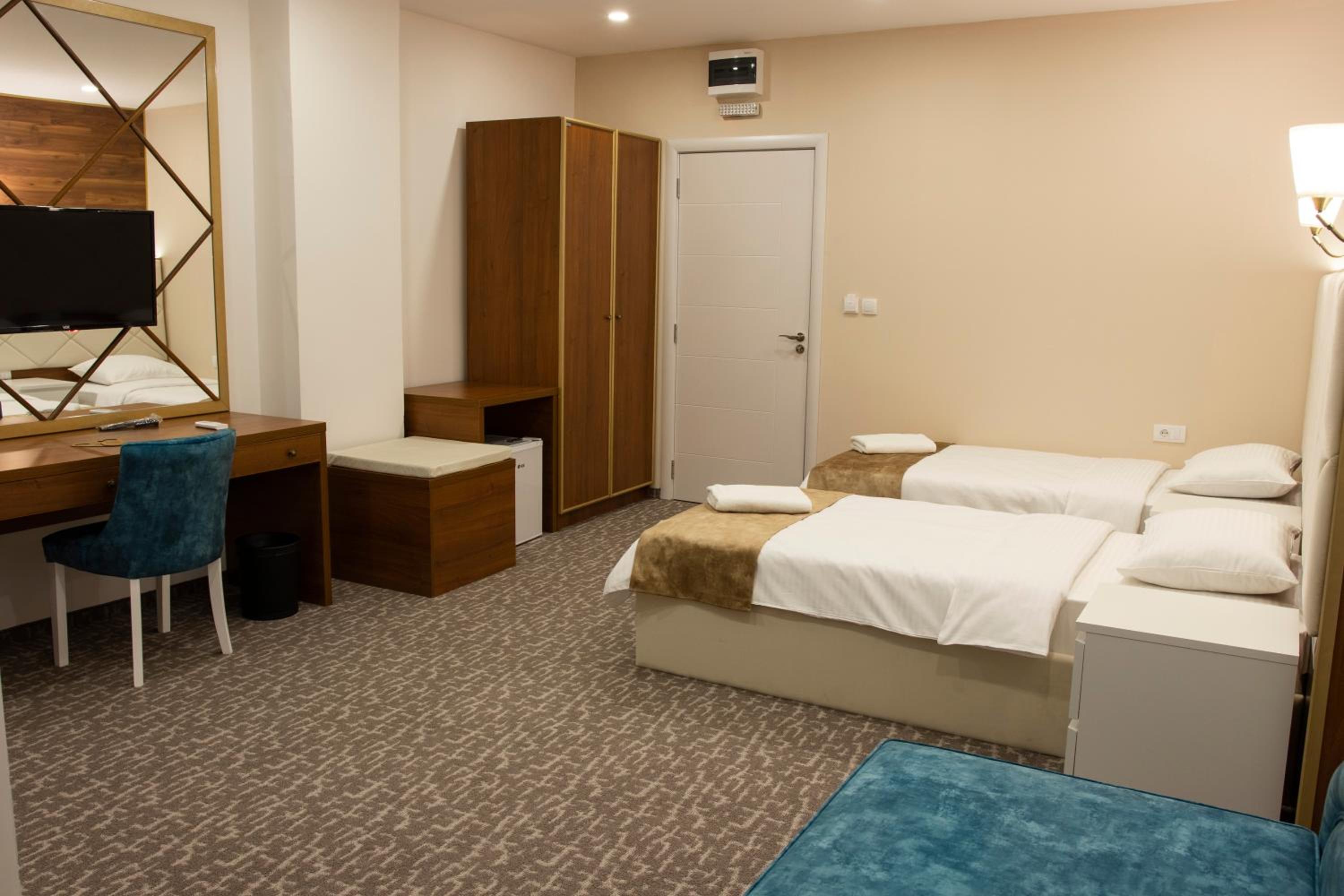 Superior Triple Room - Photo 6