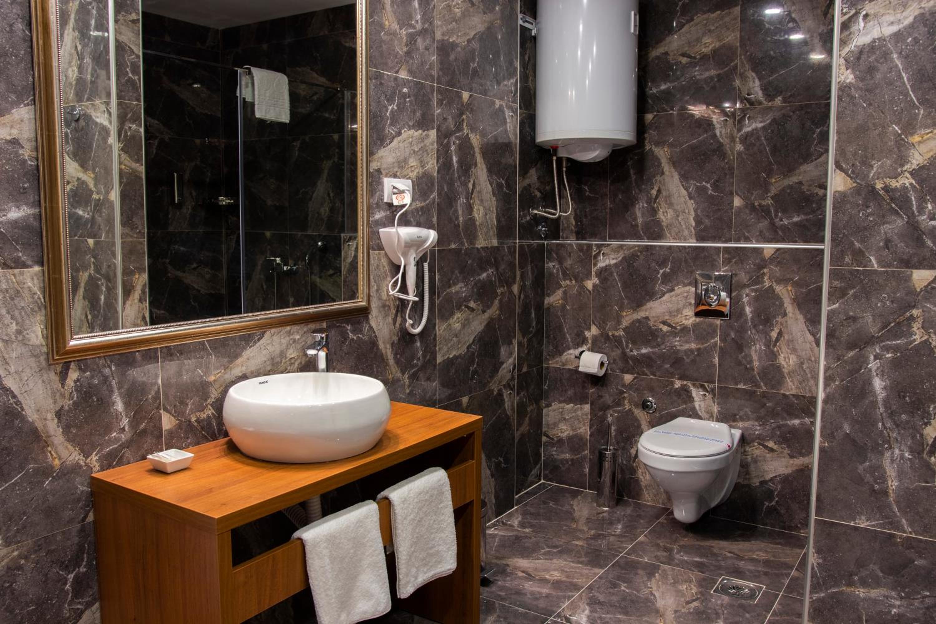 Junior Suite - Photo 7