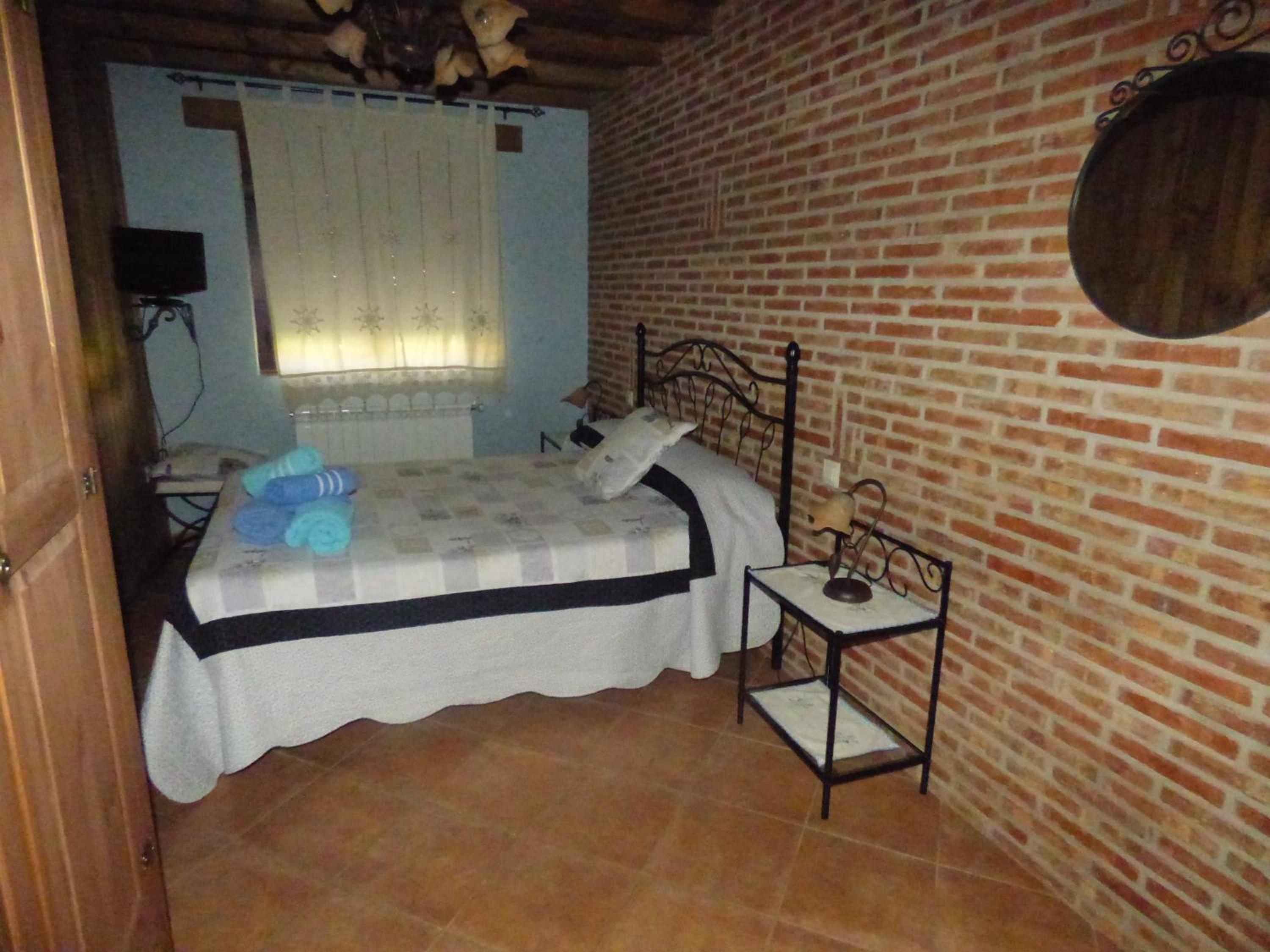 Three-Bedroom House photo 3