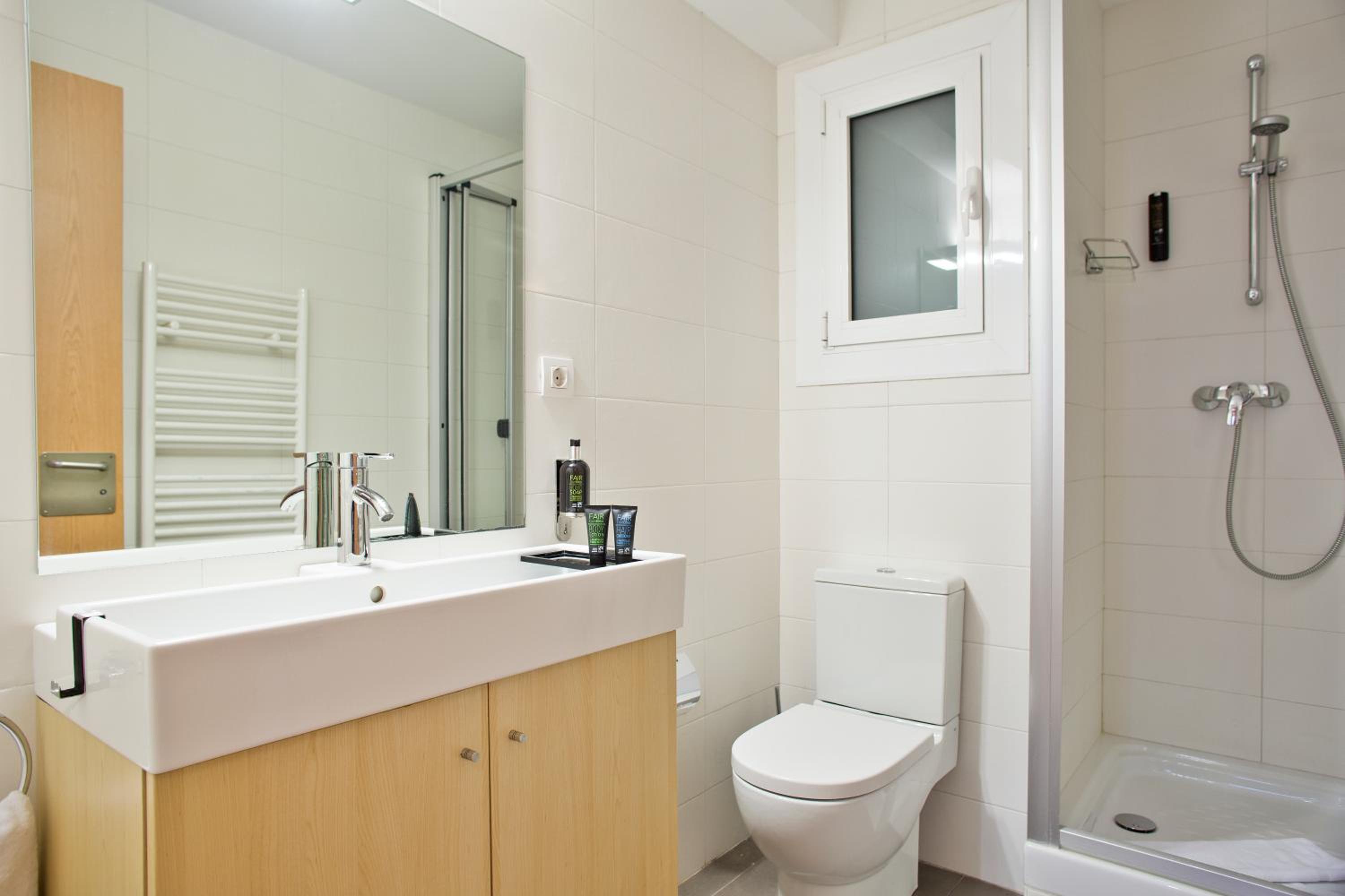 Executive Two-Bedroom Apartment photo 3