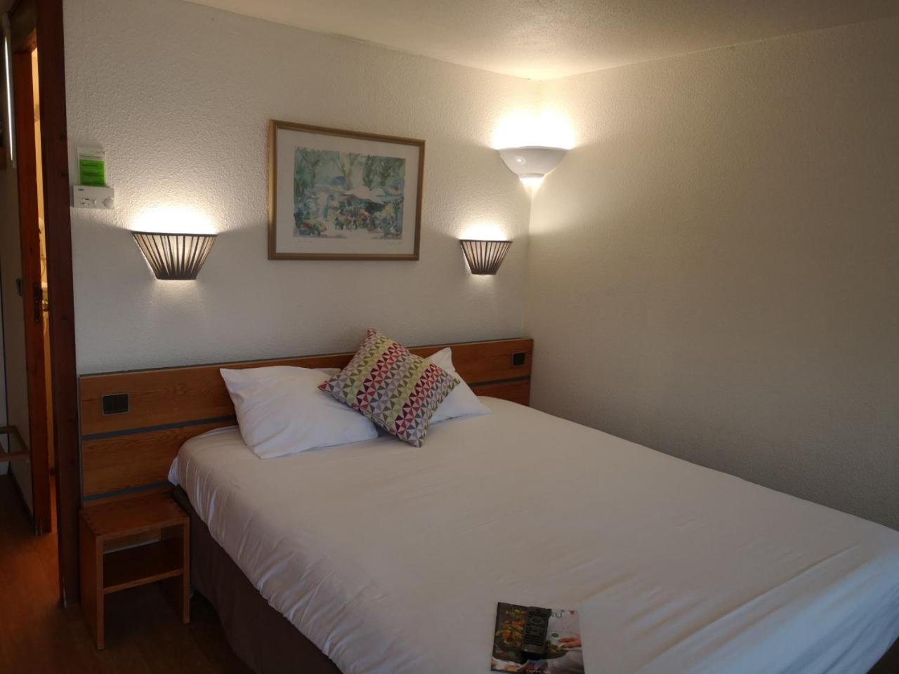 Standard Double Room - Photo 4