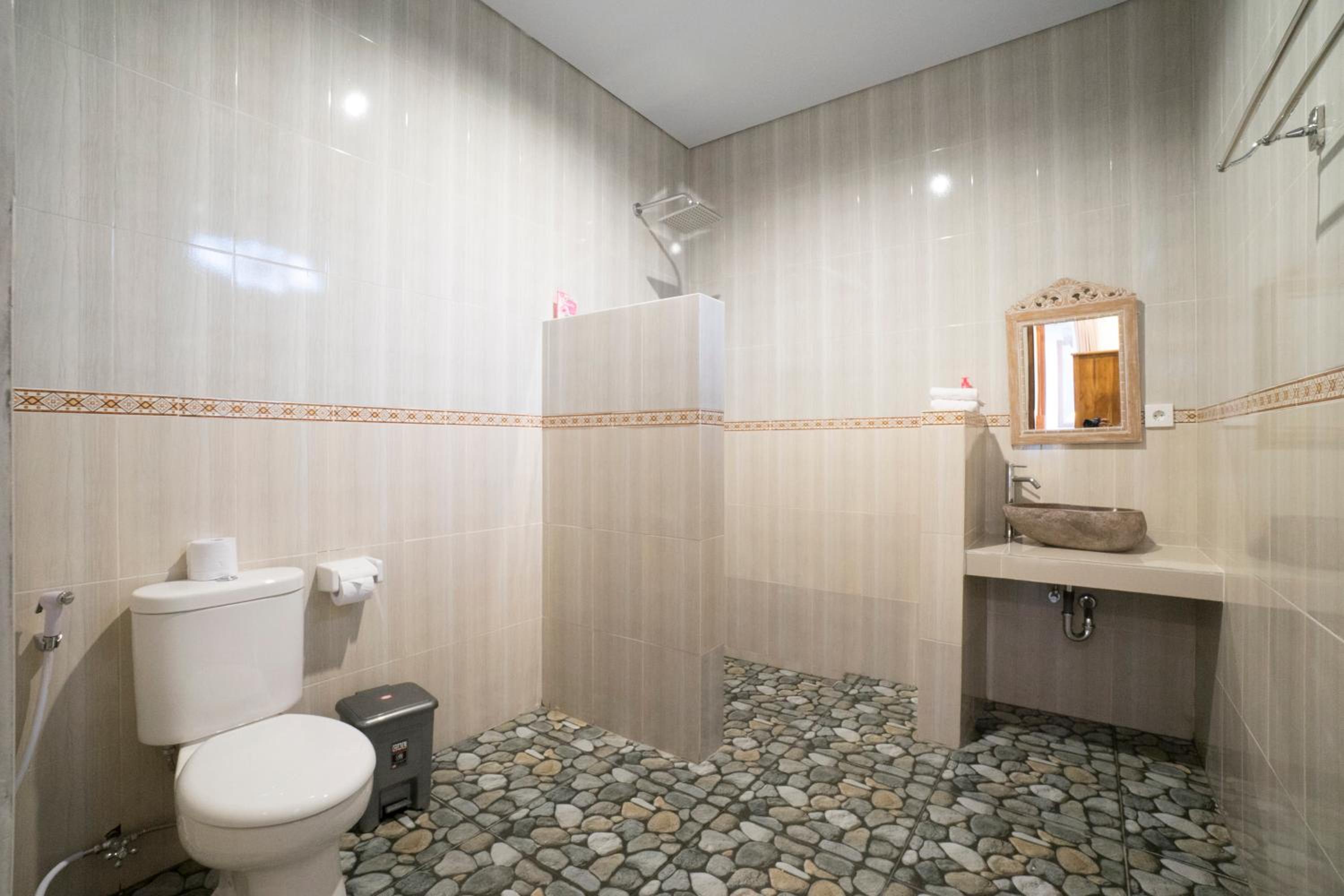 Double or Twin Room with Pool View - Photo 3