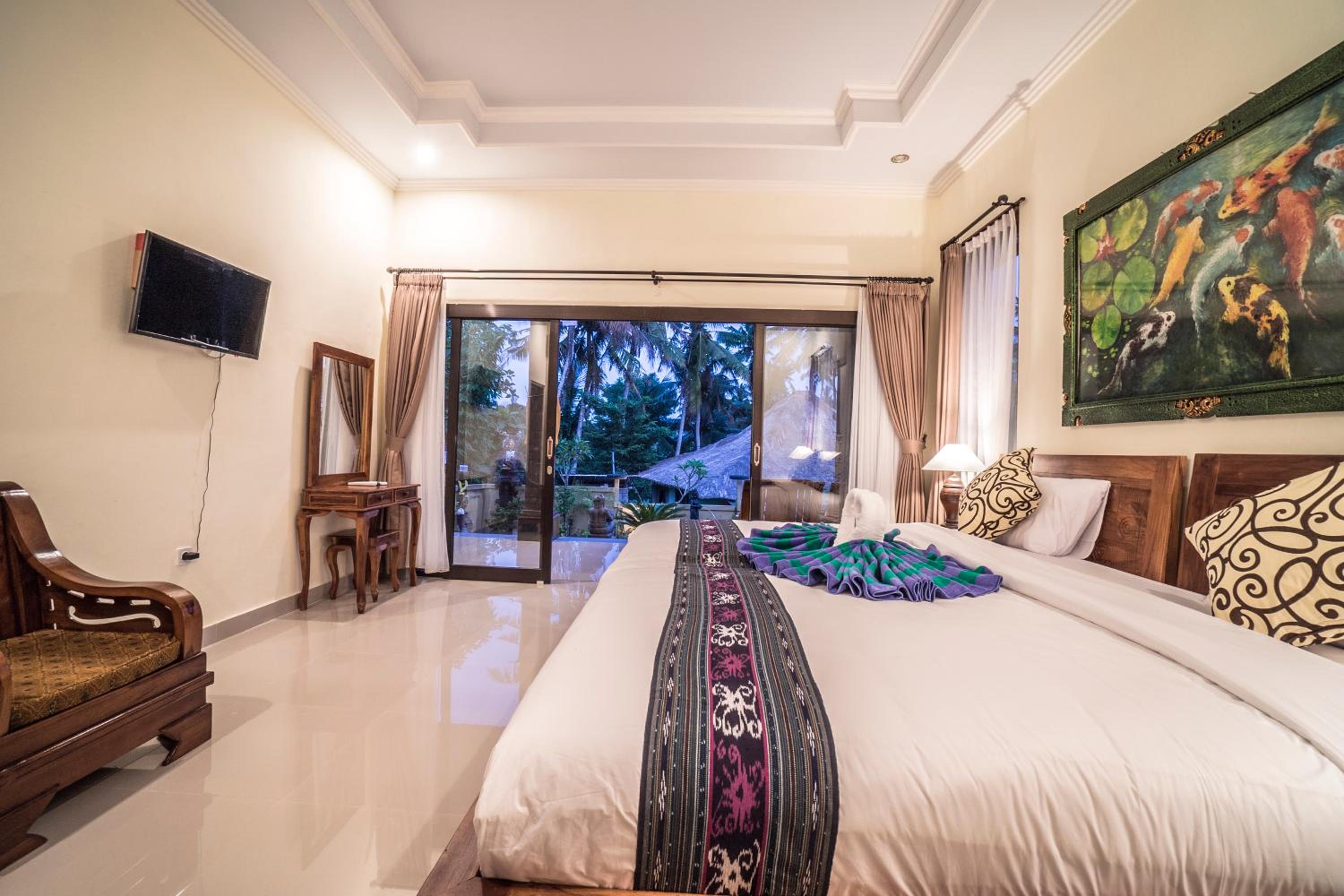 Double or Twin Room with Pool View - Photo 5