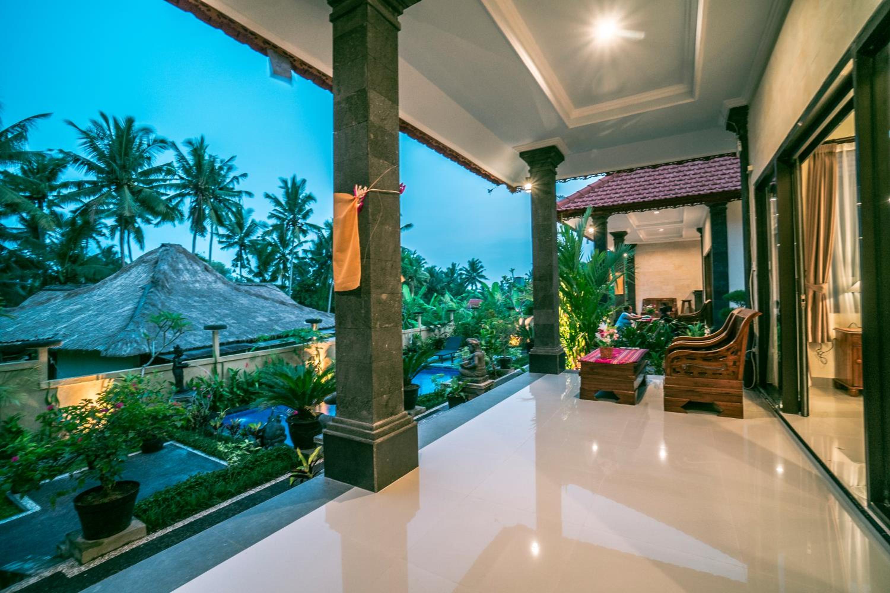 Double or Twin Room with Pool View - Photo 9