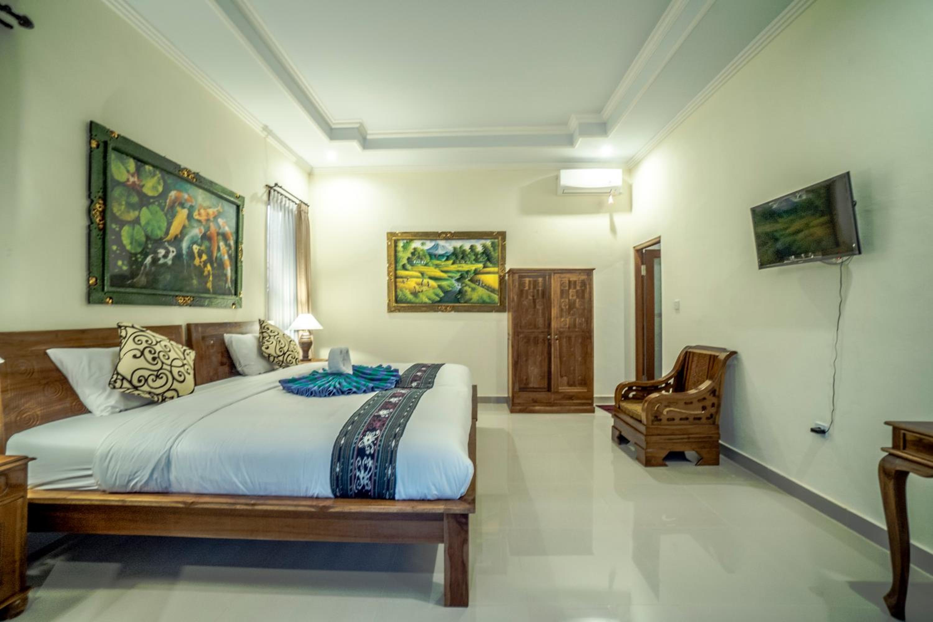 Double or Twin Room with Pool View - Photo 18
