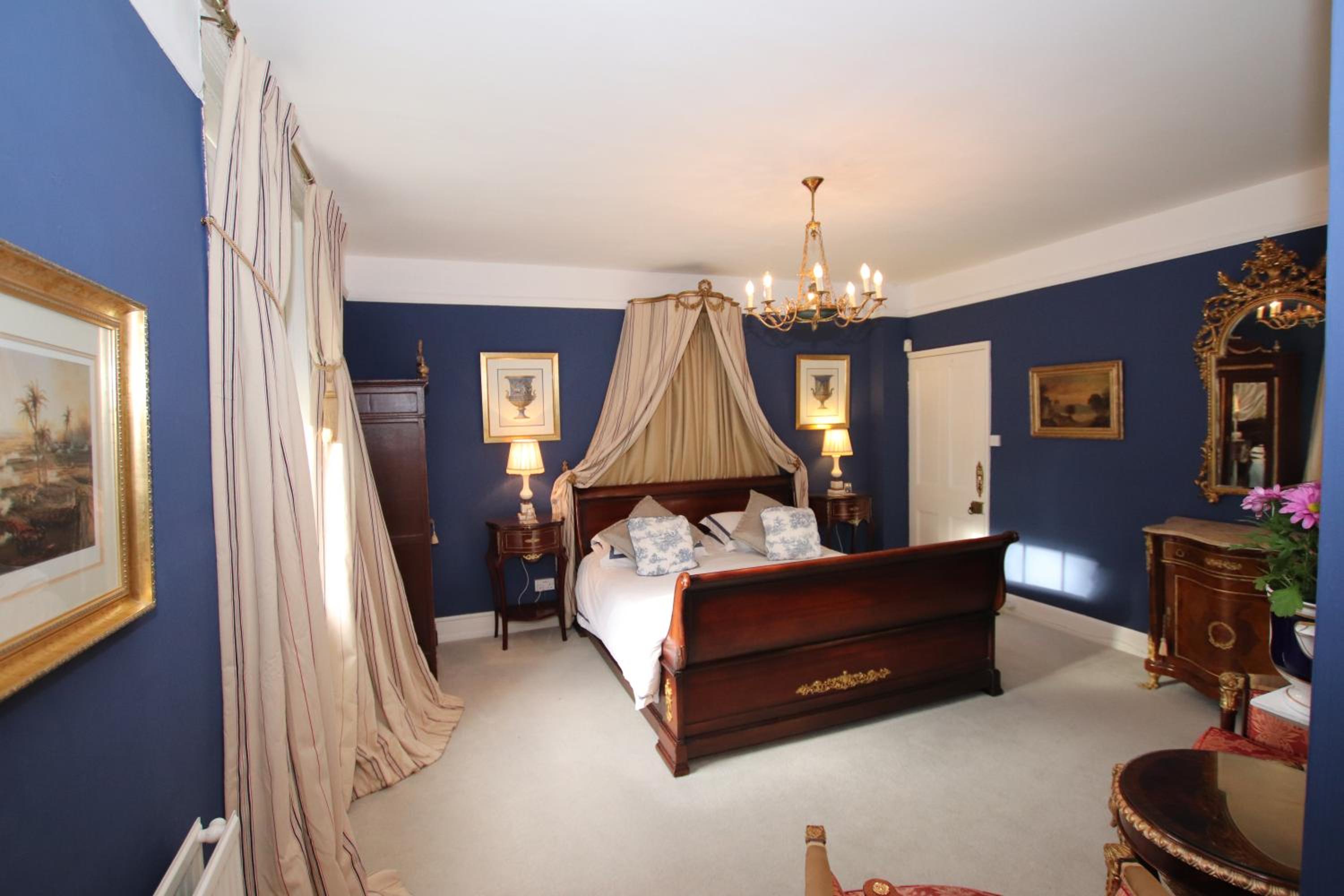 Superior King Room