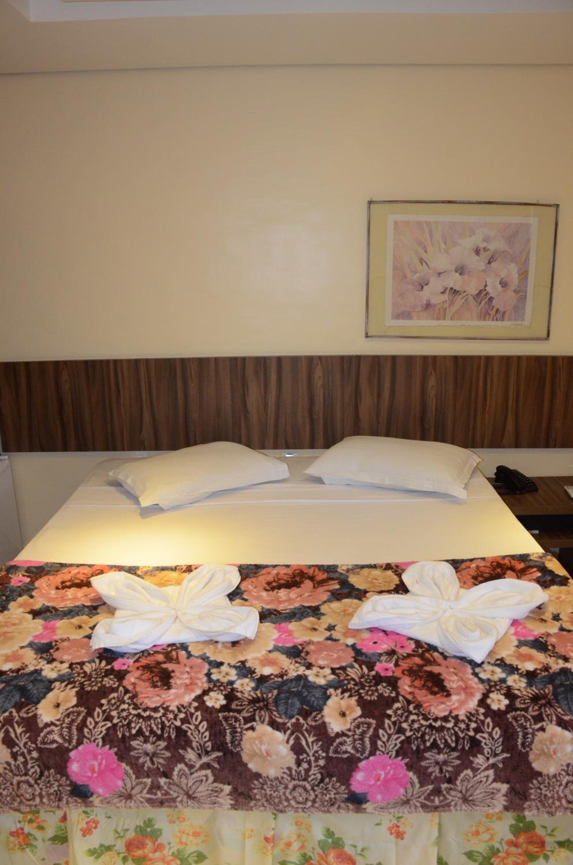 Standard Double Room - Photo 2