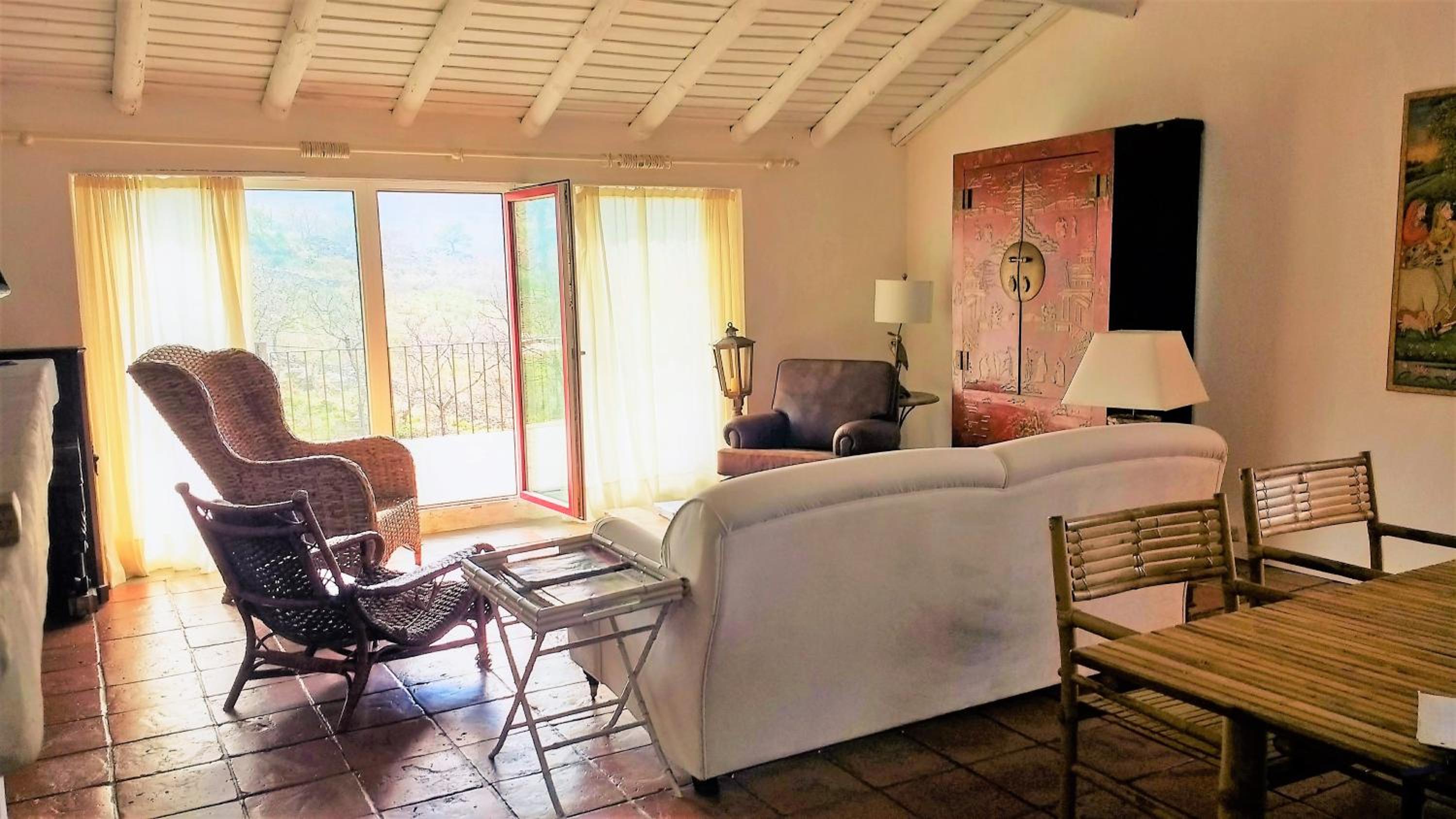 Deluxe Suite photo 2