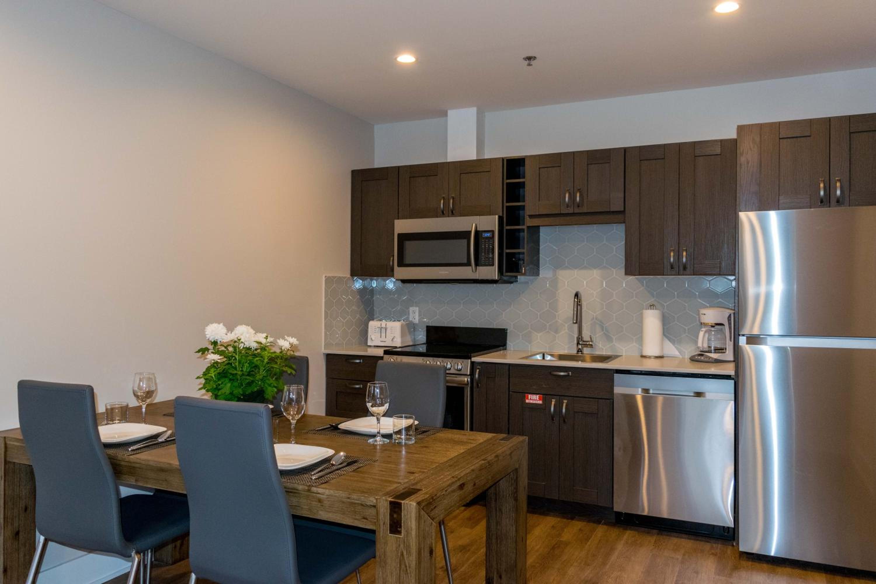 One-Bedroom Apartment - Photo 4
