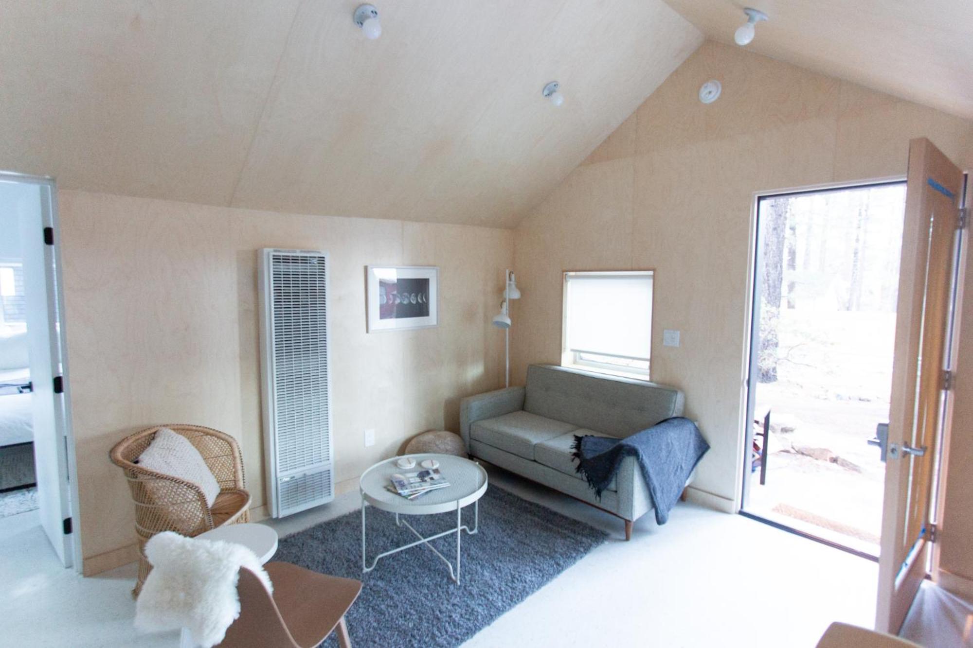 Stay Awhile / C3 1 bedroom cabin photo 2