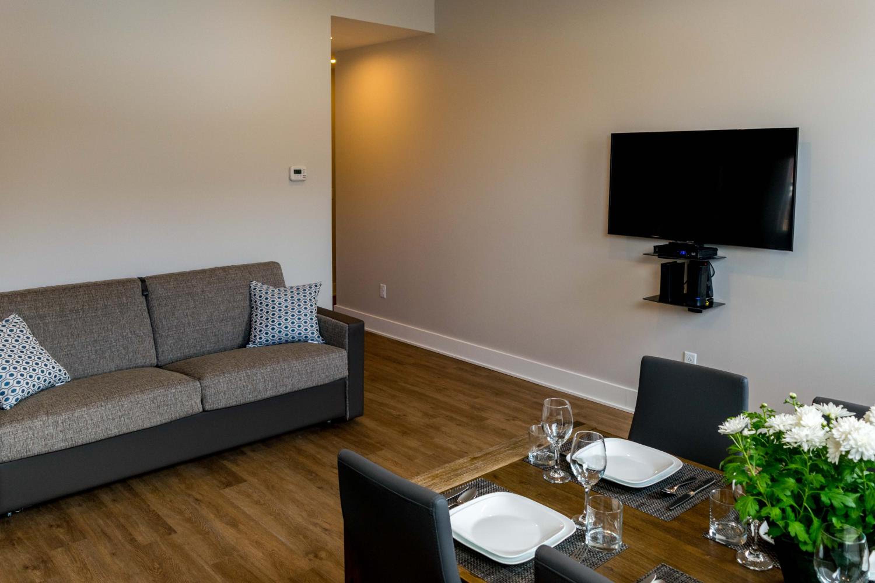 Two-Bedroom Apartment - Photo 5