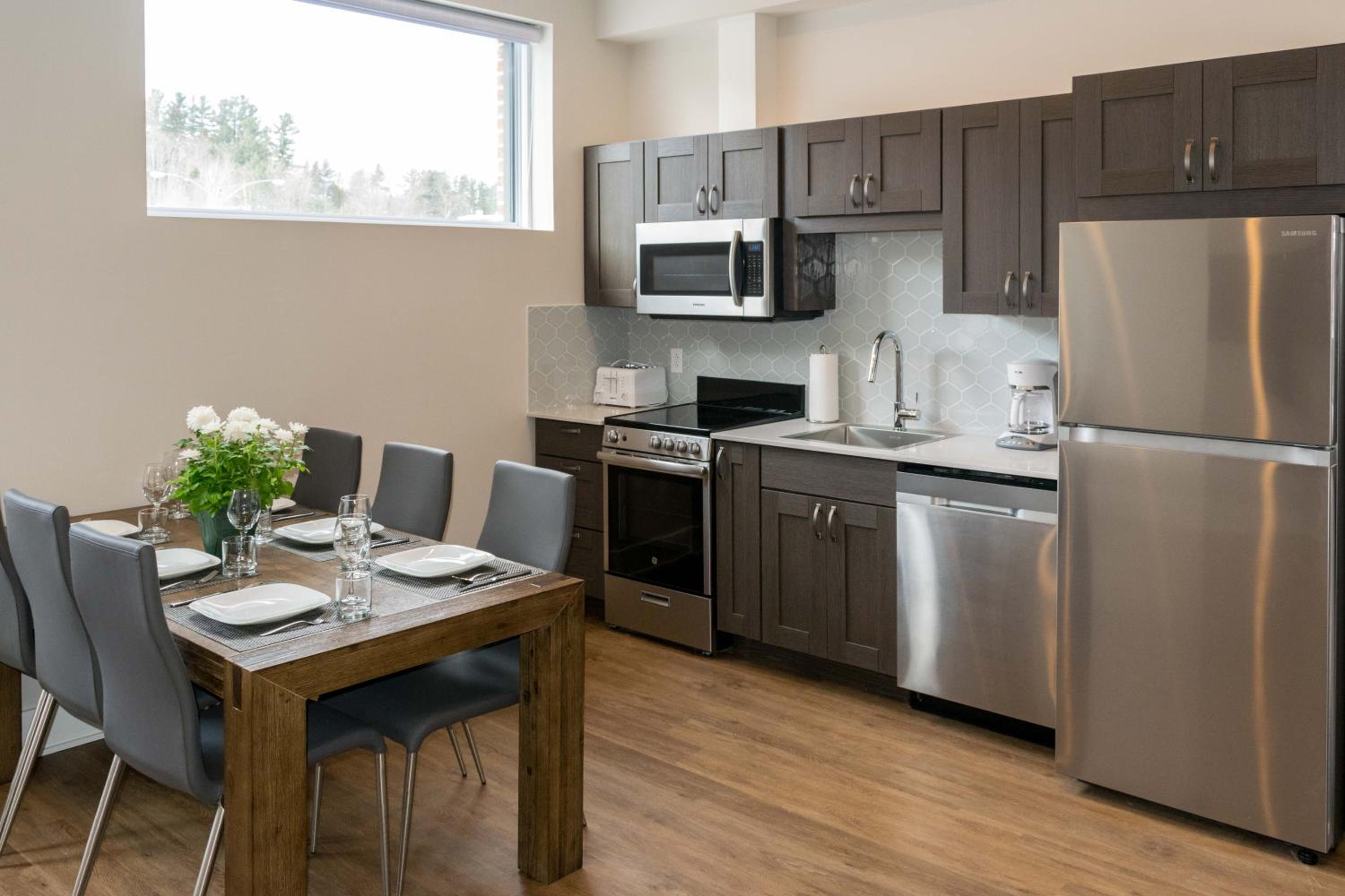 Two-Bedroom Apartment - Photo 2