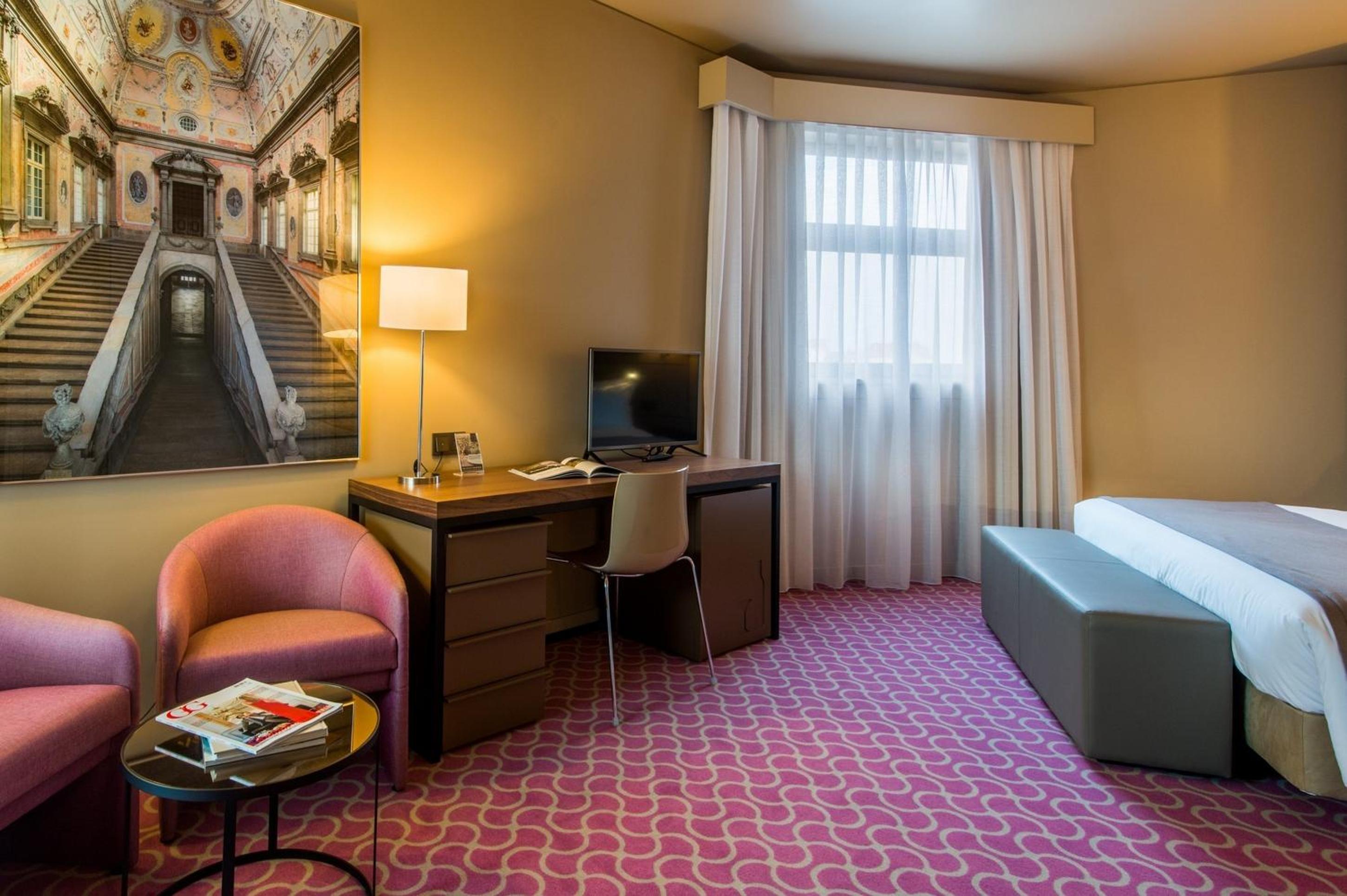 Comfort King Room - Photo 2