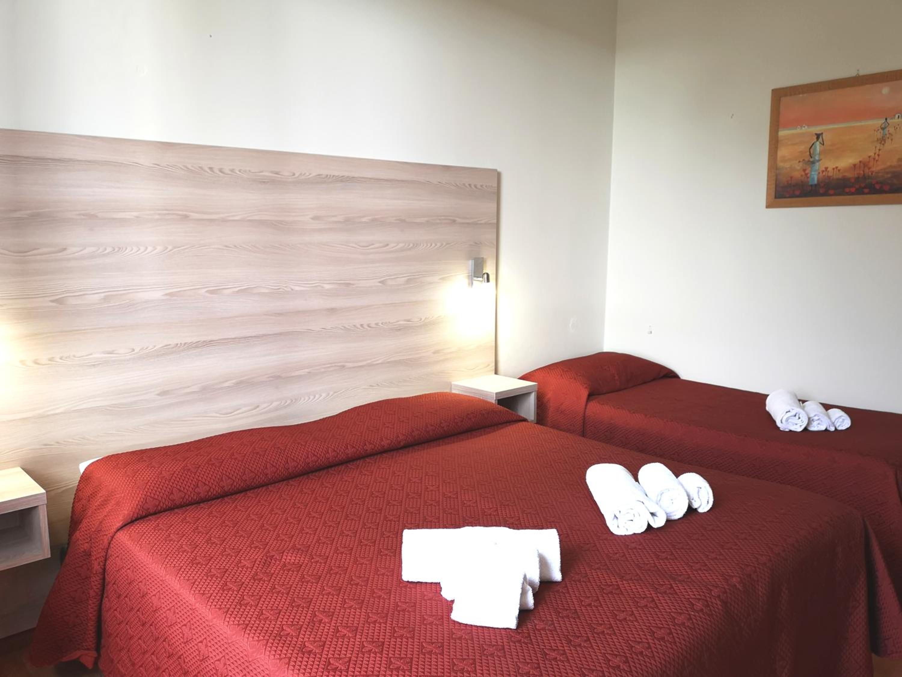 Standard Triple Room - Photo 1