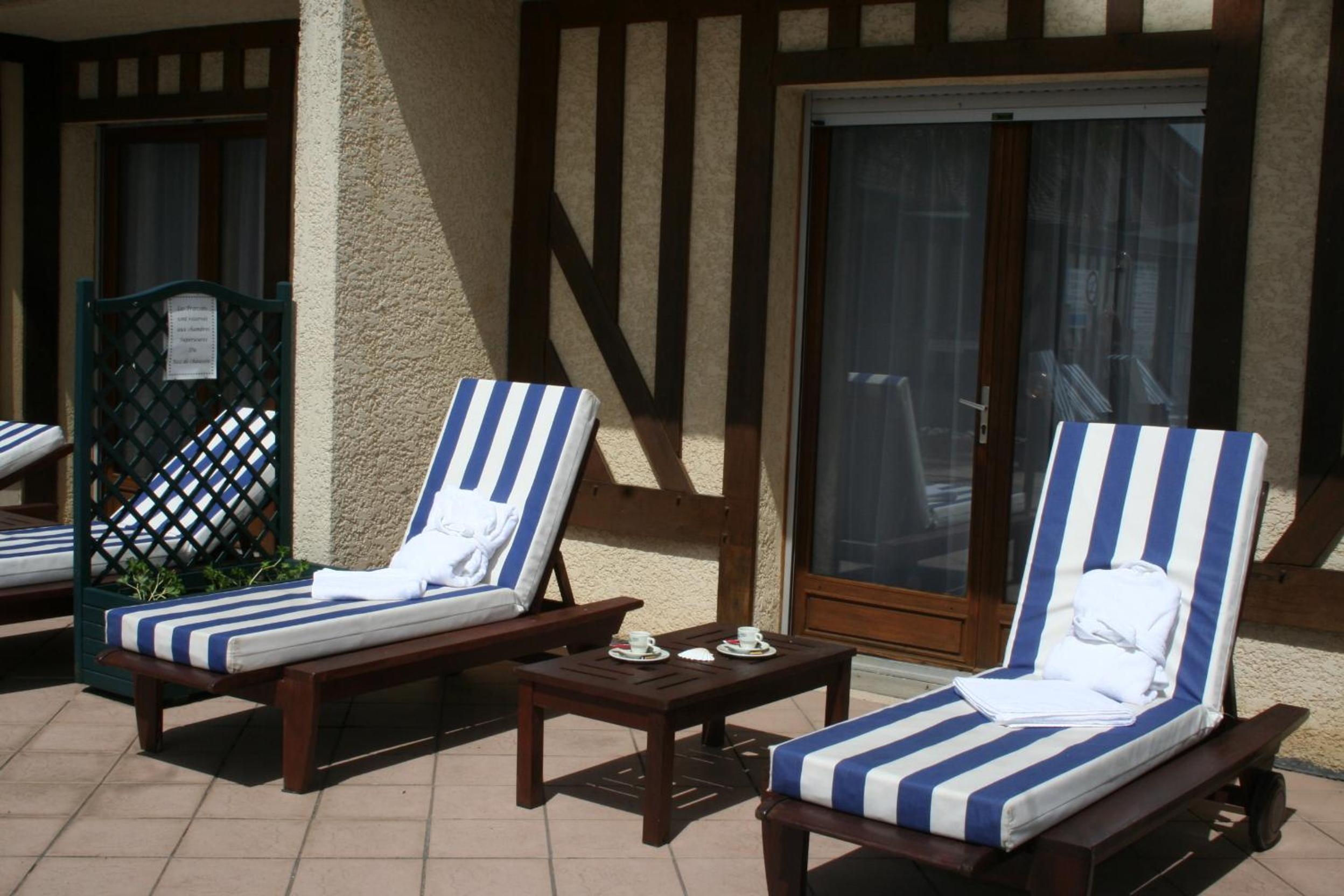 Deluxe Double Room - Photo 2