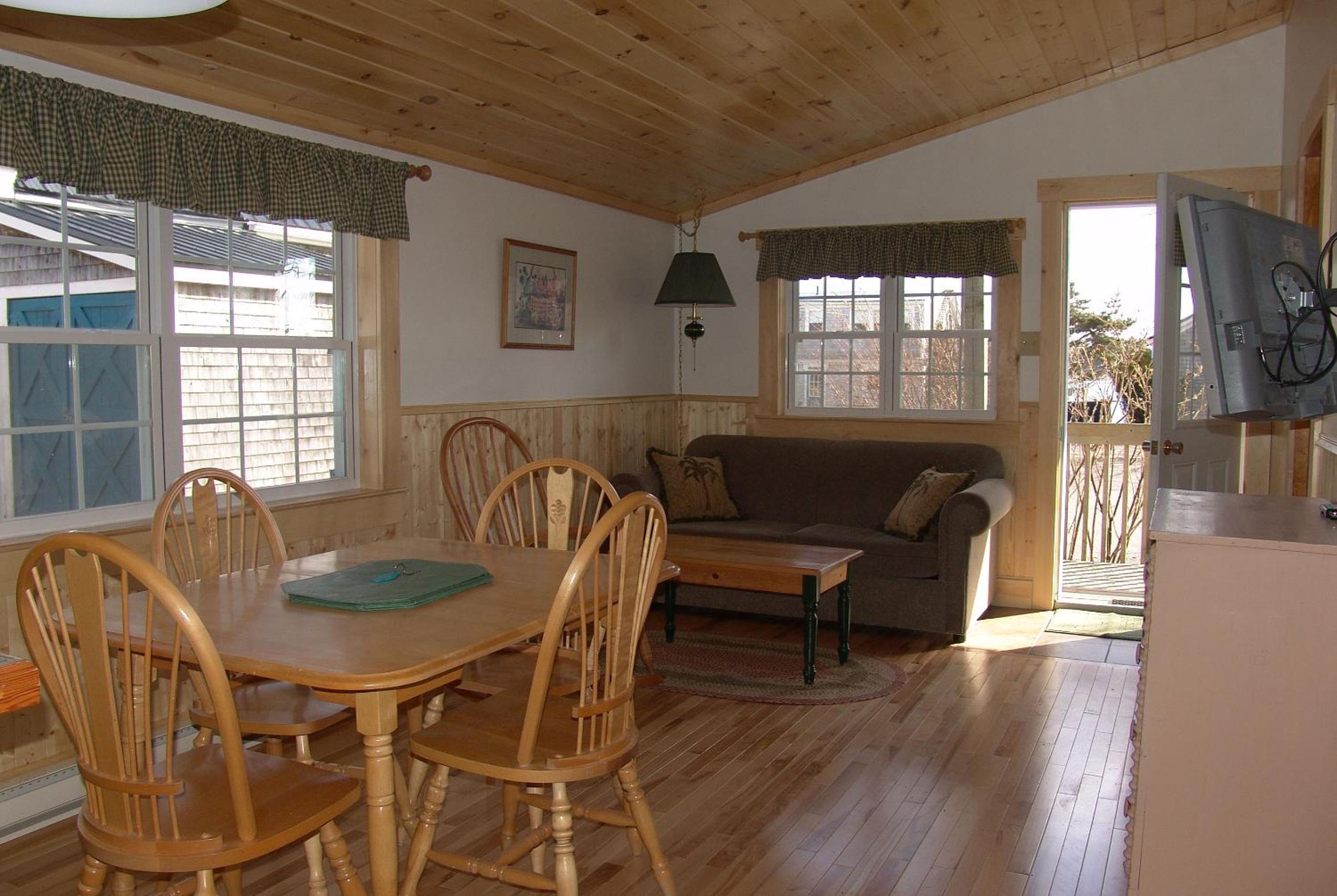 Two-Bedroom Apartment - Photo 5