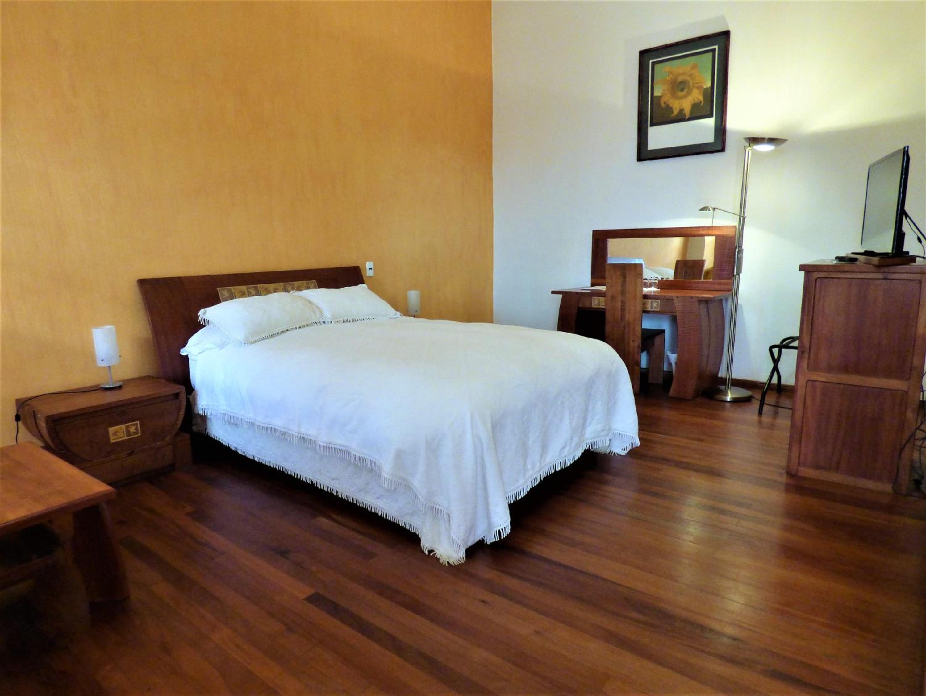 Double Room - Photo 5
