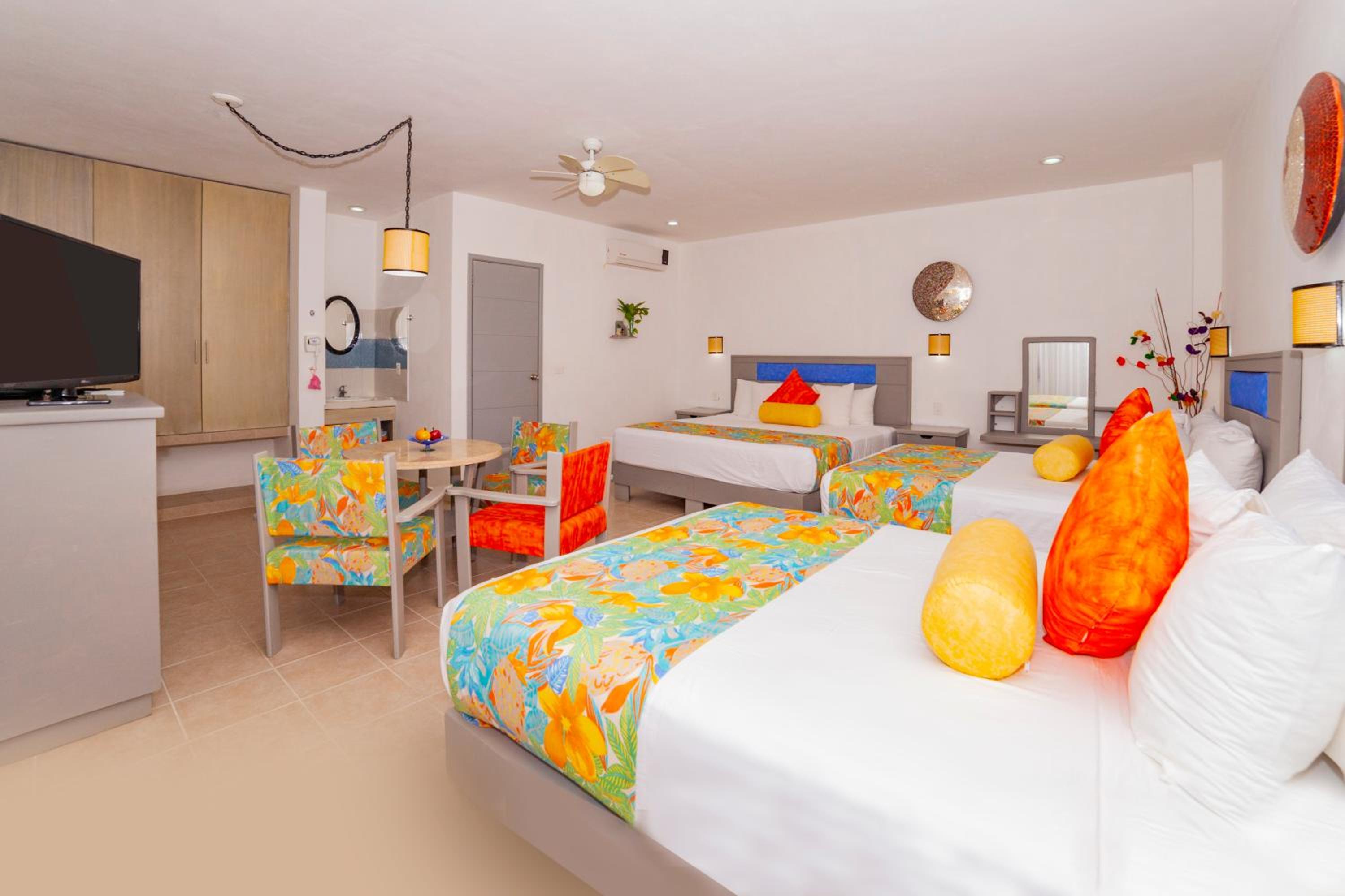 Deluxe Family Room - Photo 4