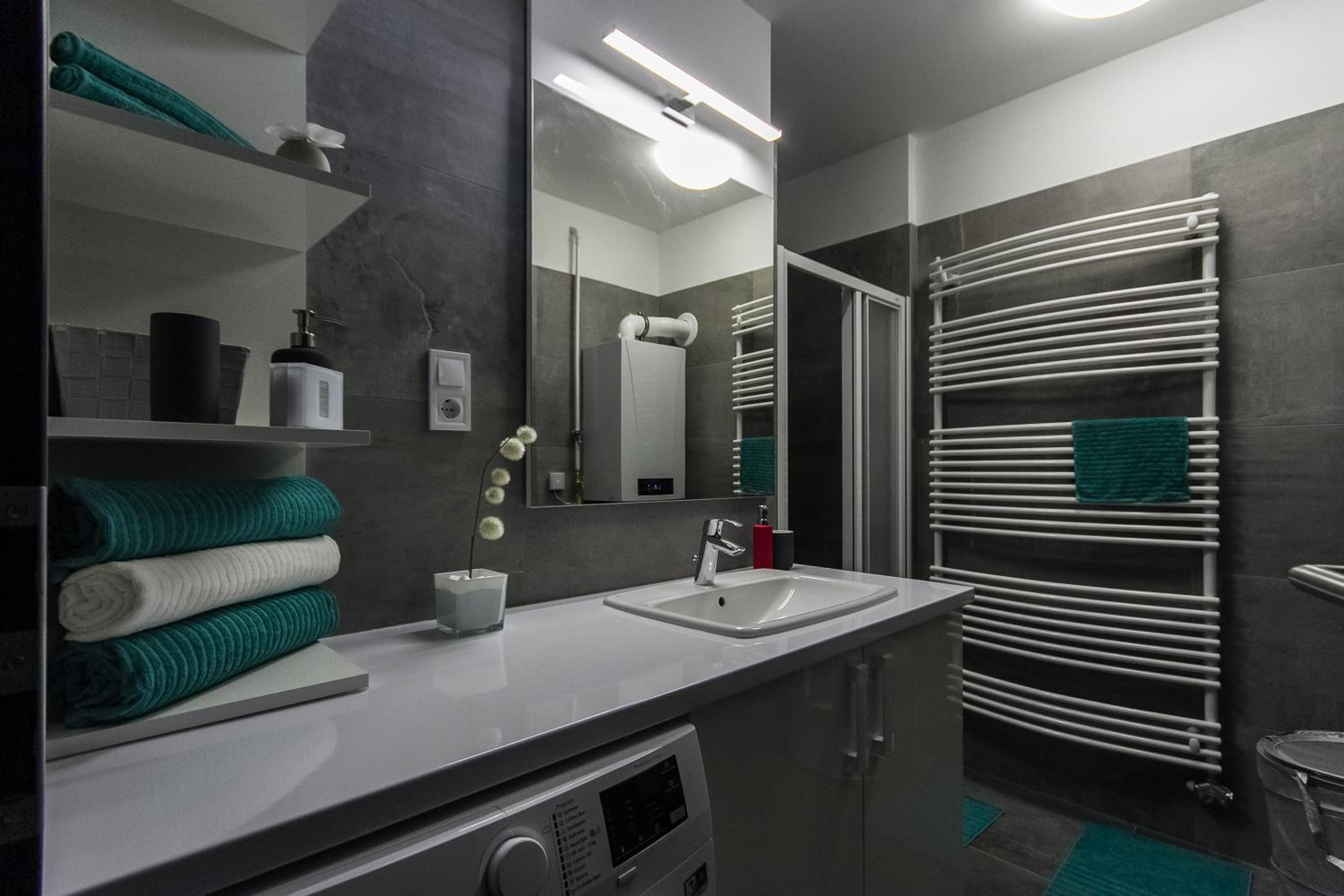 Two-Bedroom Apartment - Photo 15