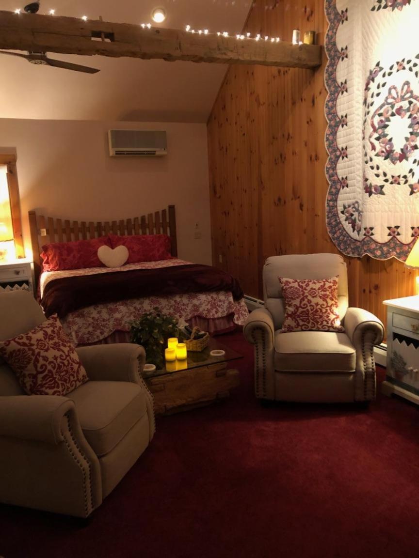 Deluxe King Suite