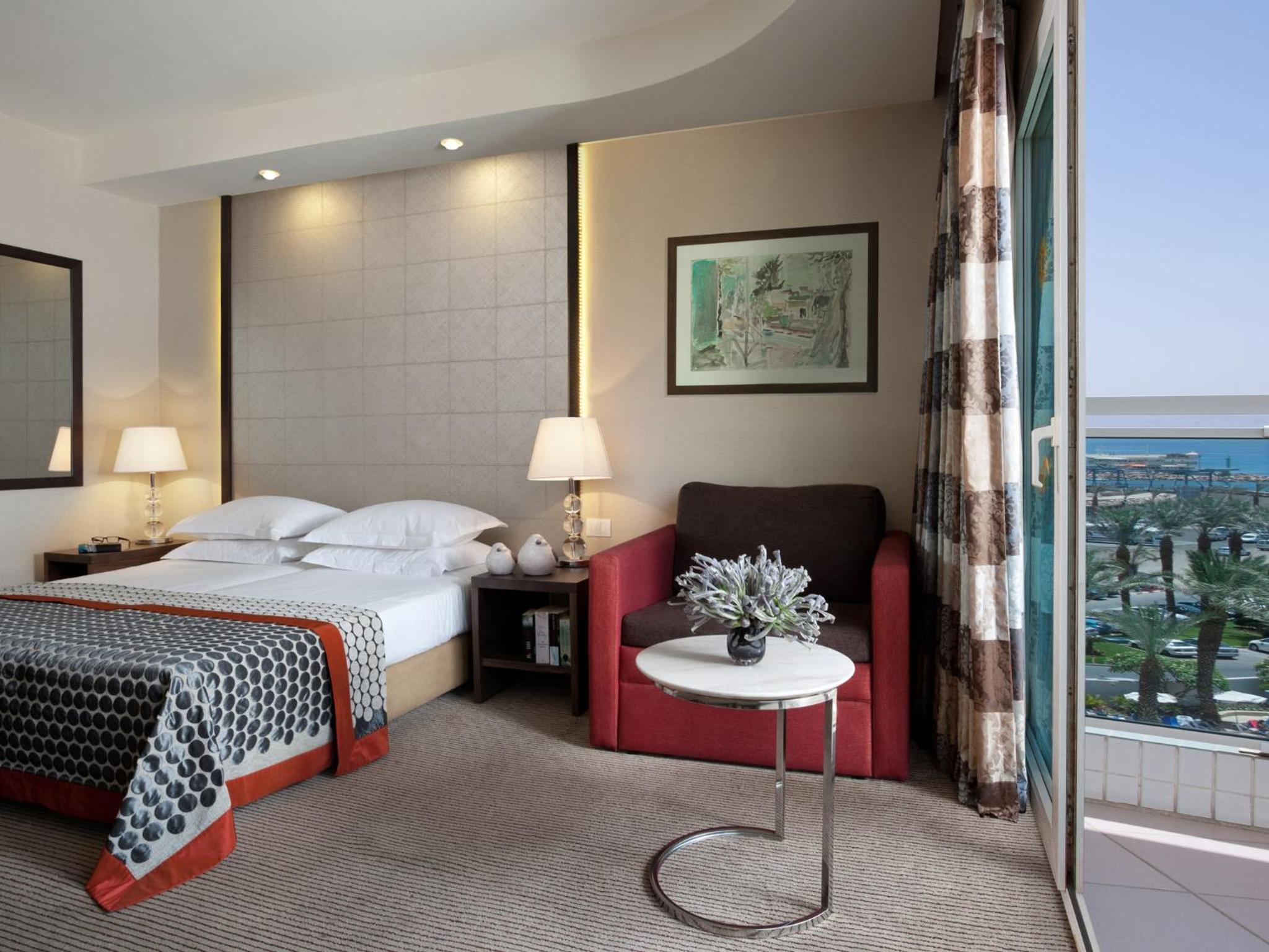 Standard Quadro Room ( 2 adults + 2 children) photo 3