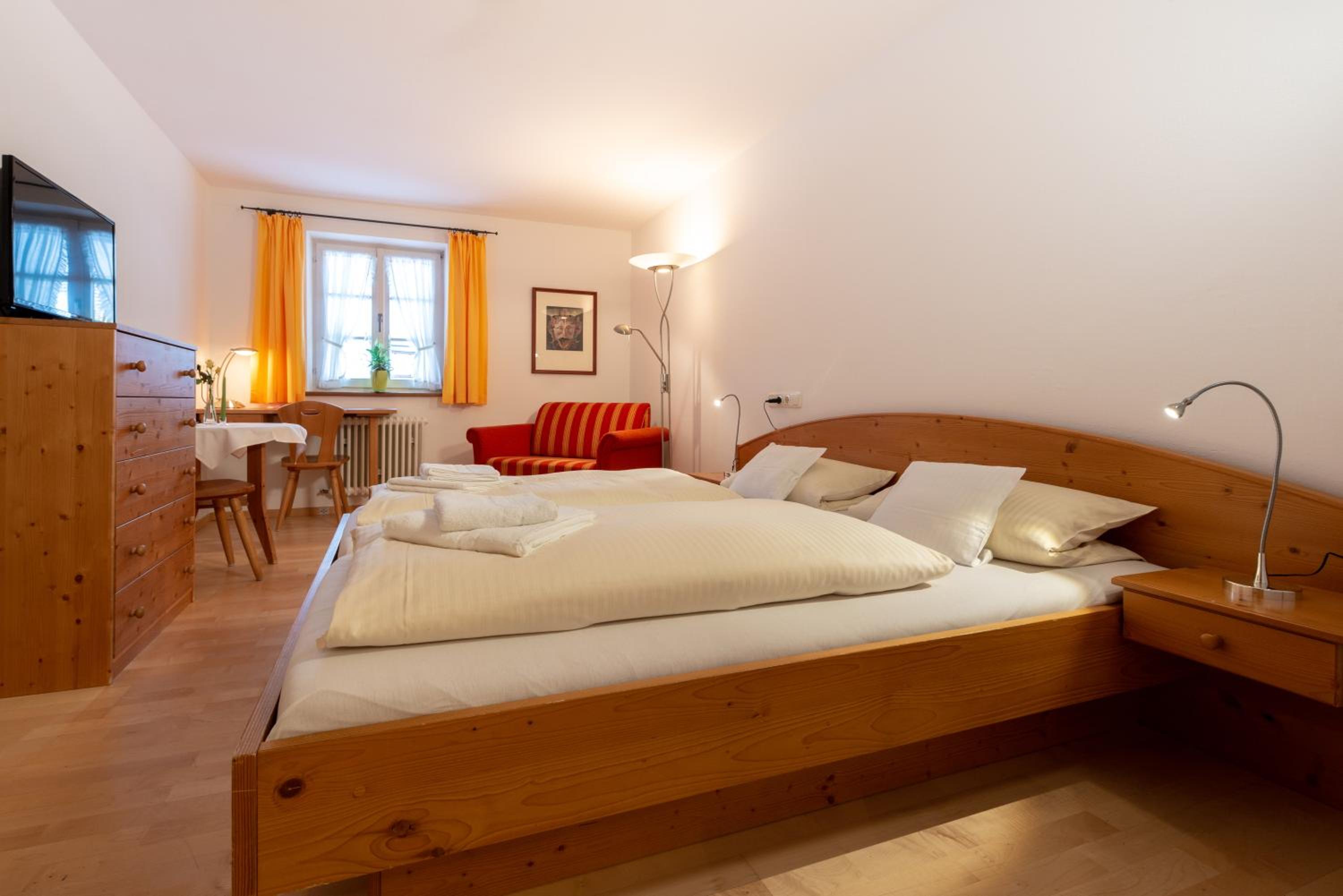 Double Room with Private Bathroom photo 1